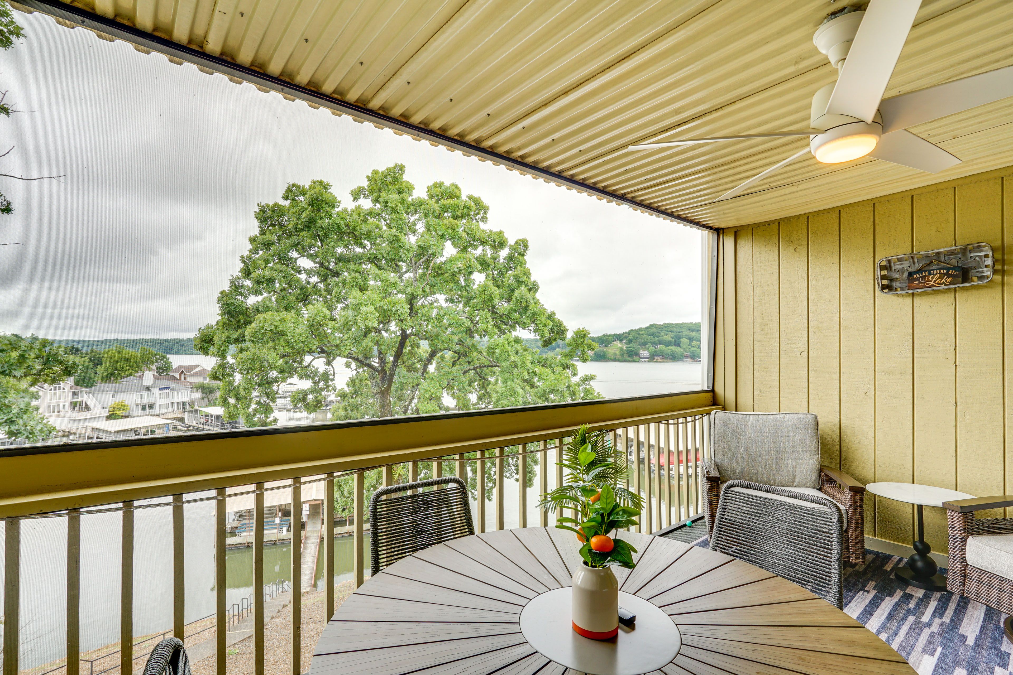Osage Beach Vacation Rental | 2BR | 2BA | 950 Sq Ft | Small Step to Enter