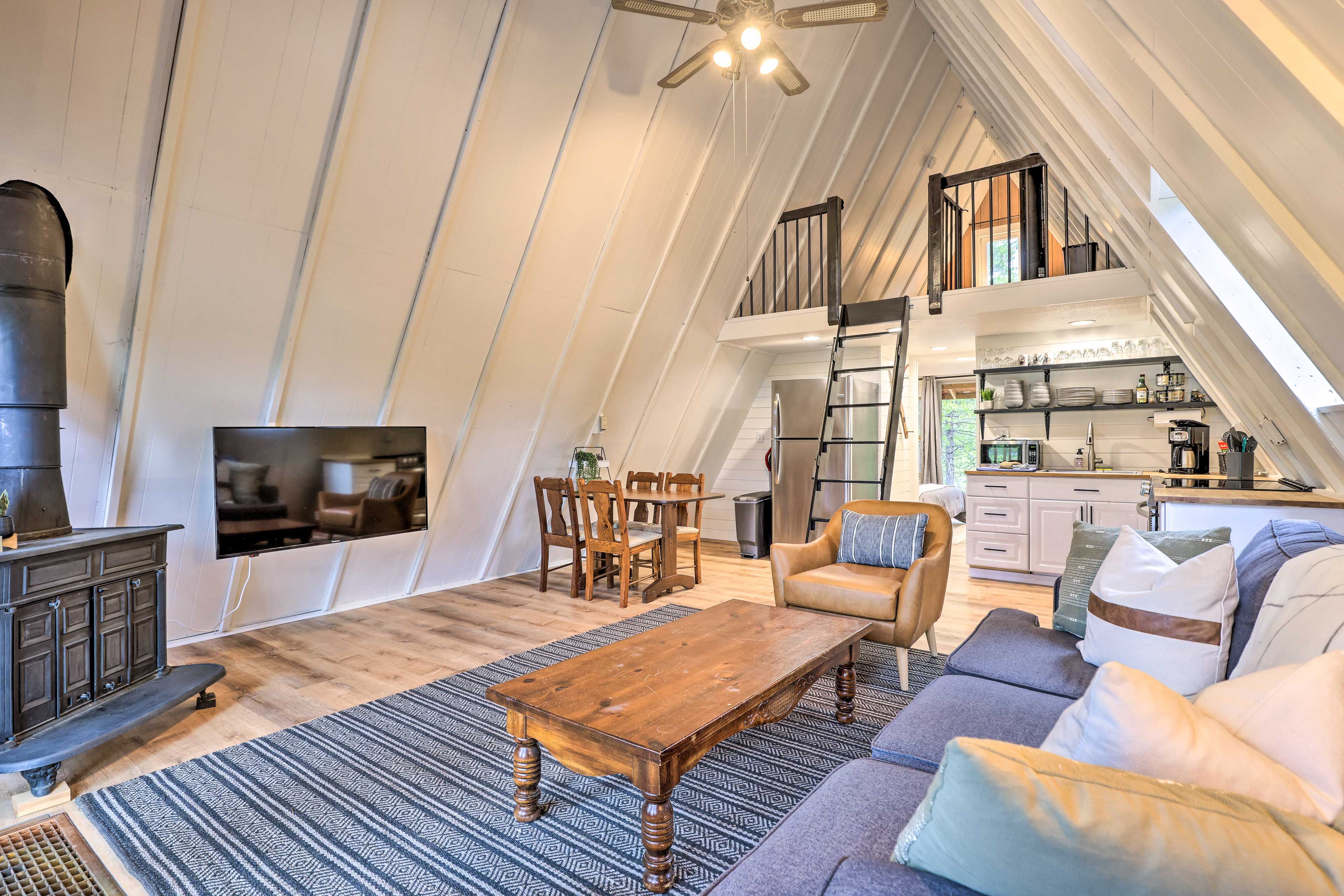 Great Room | 1st Floor | Smart TV | Wood-Burning Stove (Decorative Only)