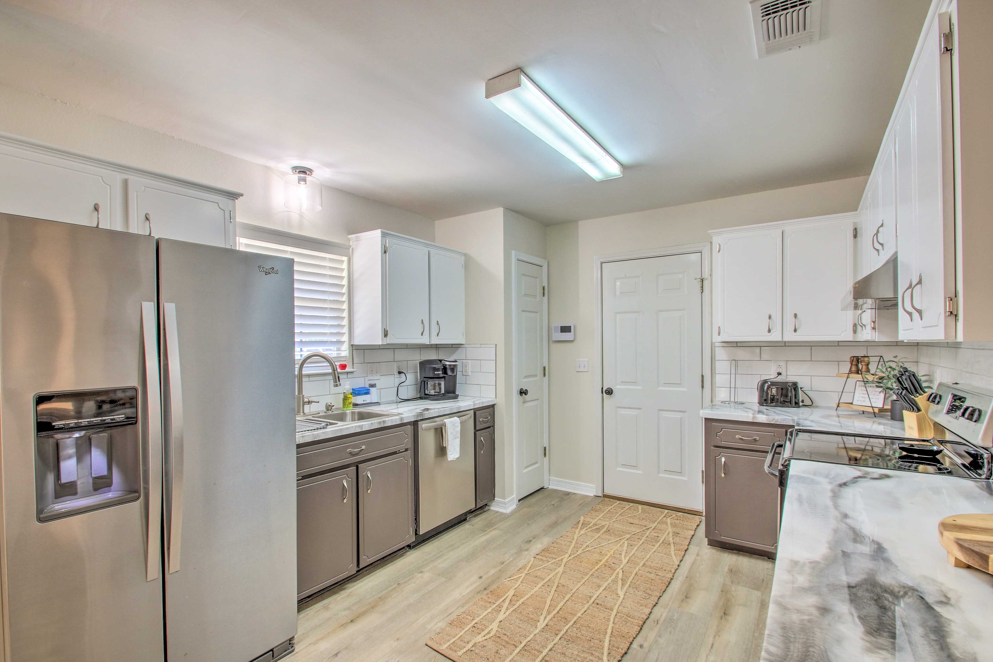 Kitchen | Dishwasher | Coffee Maker | Blender | Toaster | Crockpot | Ice Maker