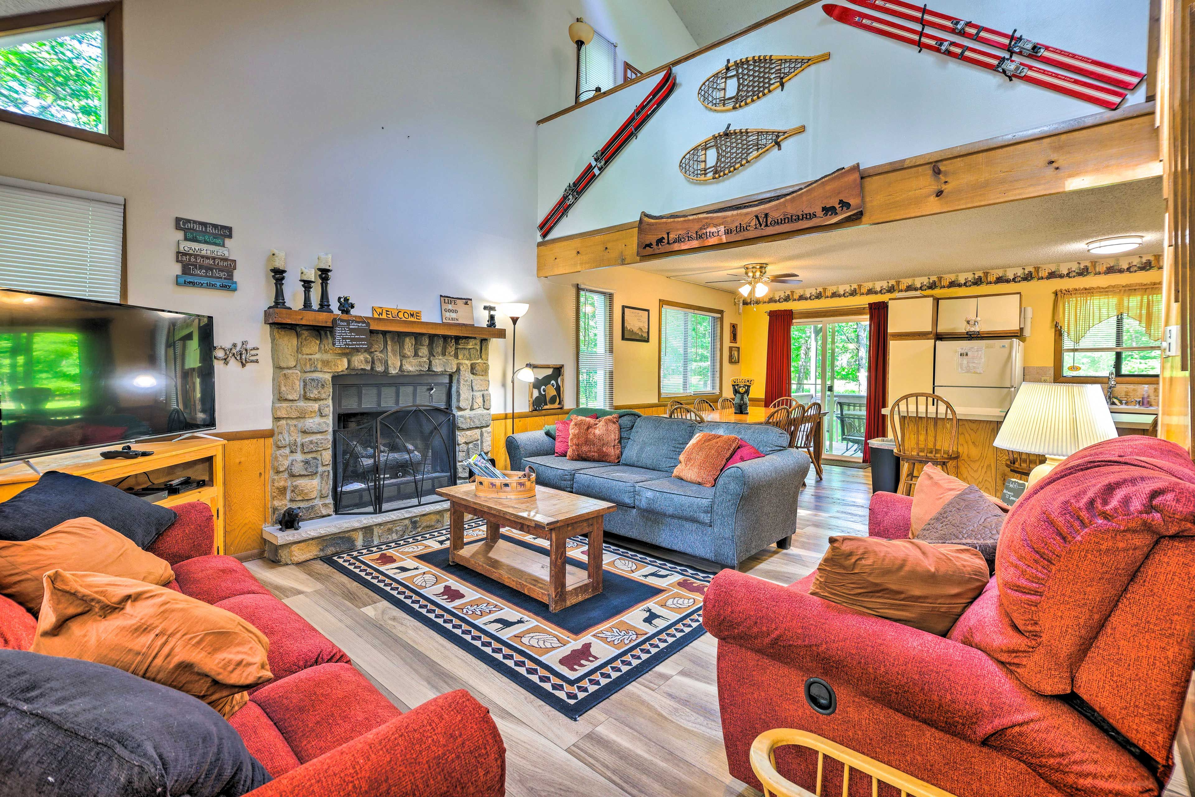 Albrightsville Vacation Rental | 3BR | 3BA | 2,127 Sq Ft | Stairs Required