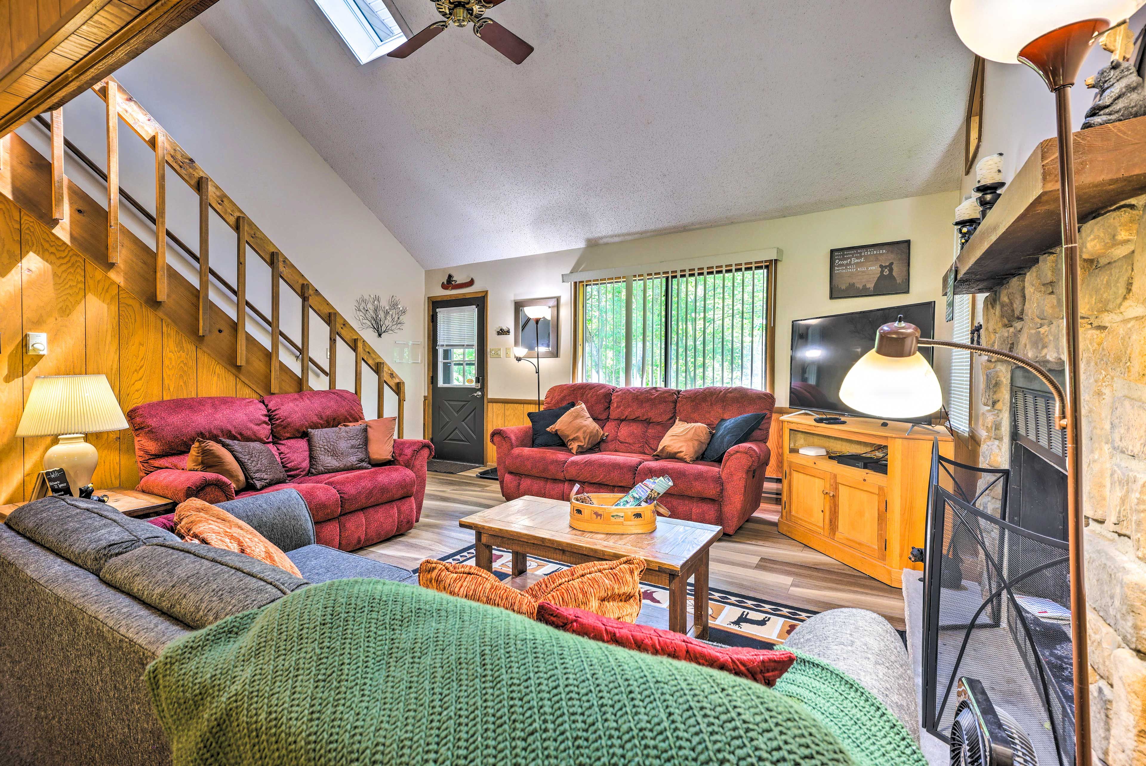 Living Room | Main Floor | Smart TV