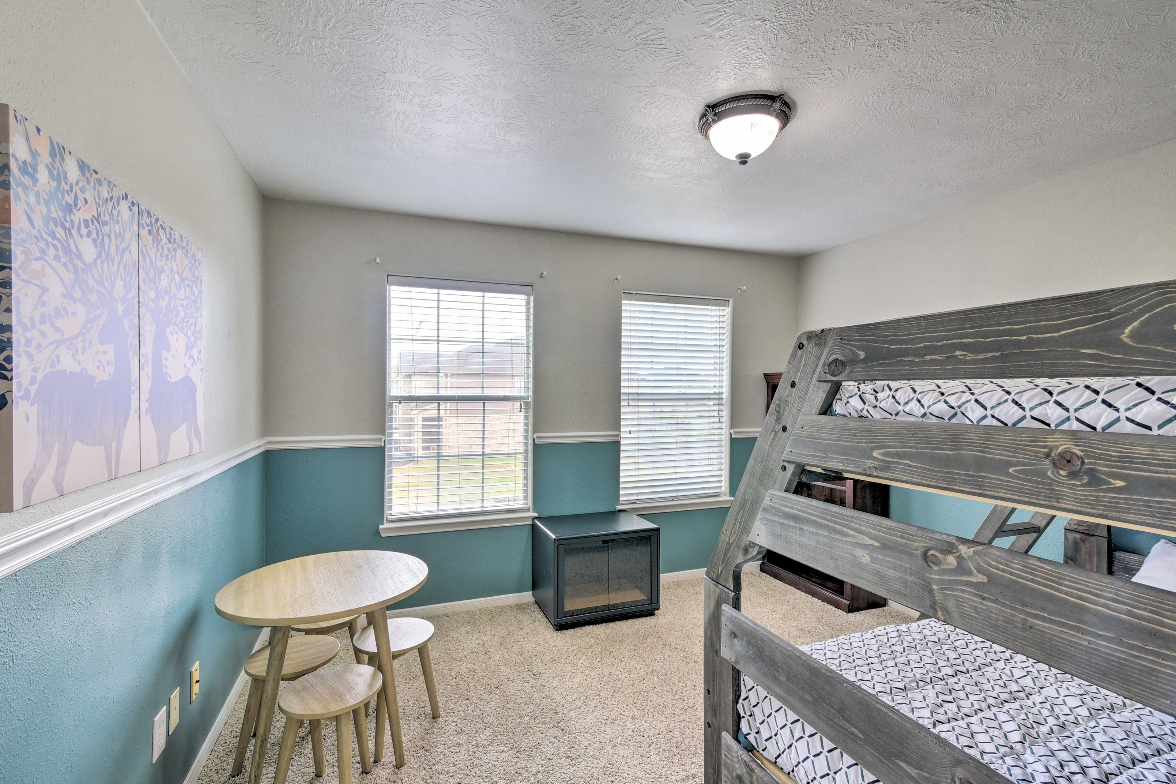 Bedroom 4 | Twin/Full Bunk Bed | 2nd Floor