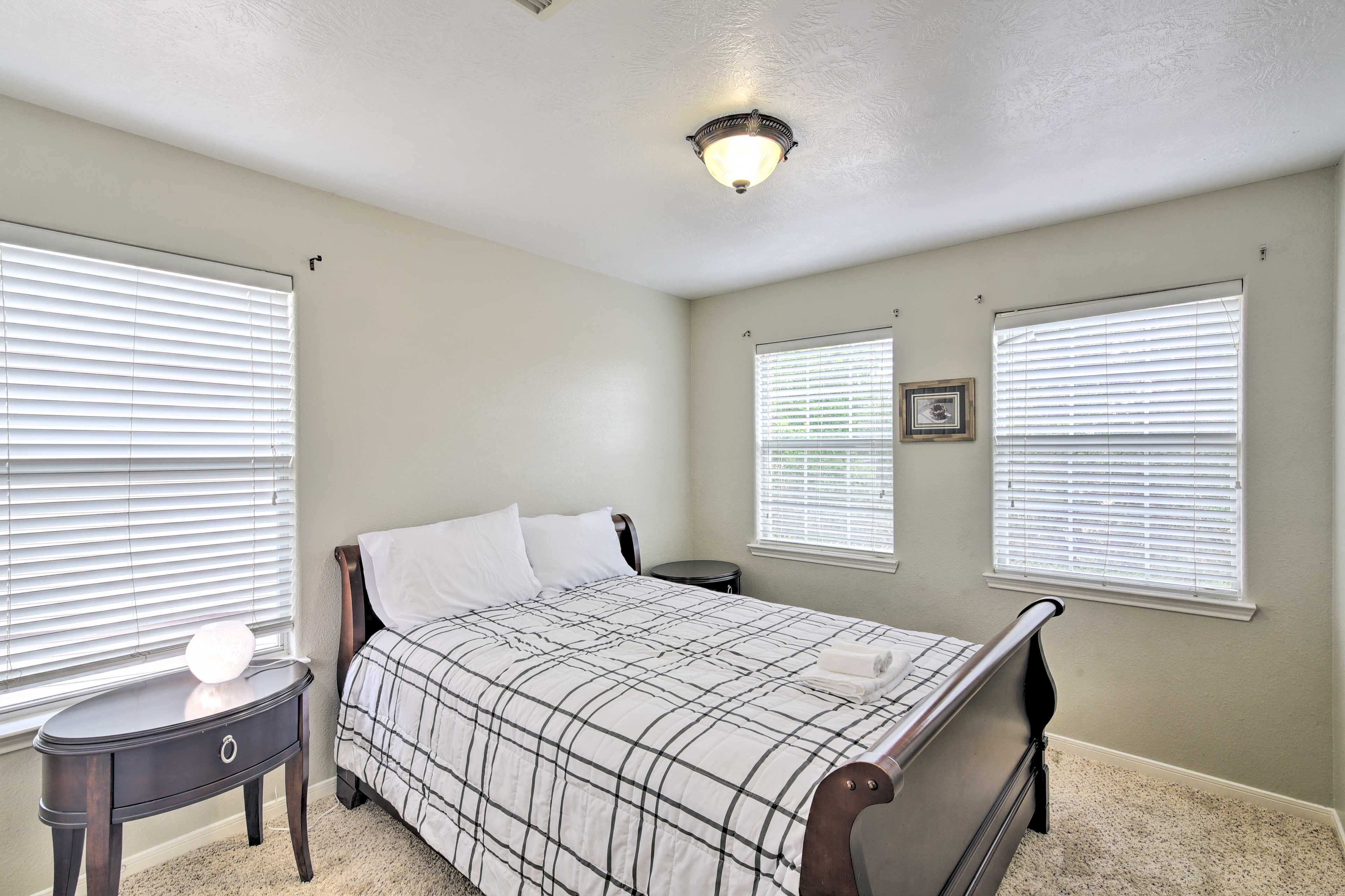 Bedroom 3 | Queen Bed | 2nd Floor