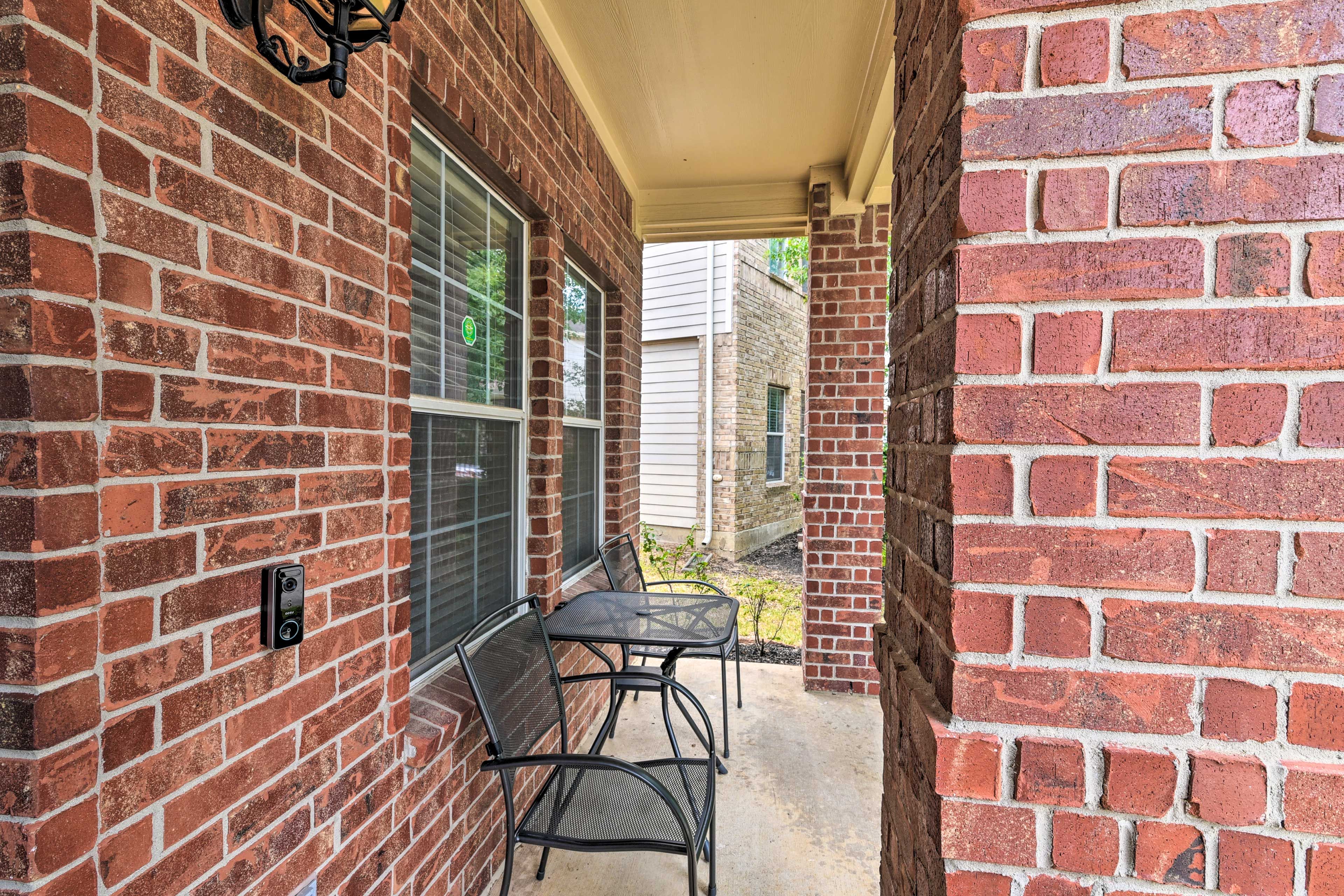 House Exterior | Covered Porch