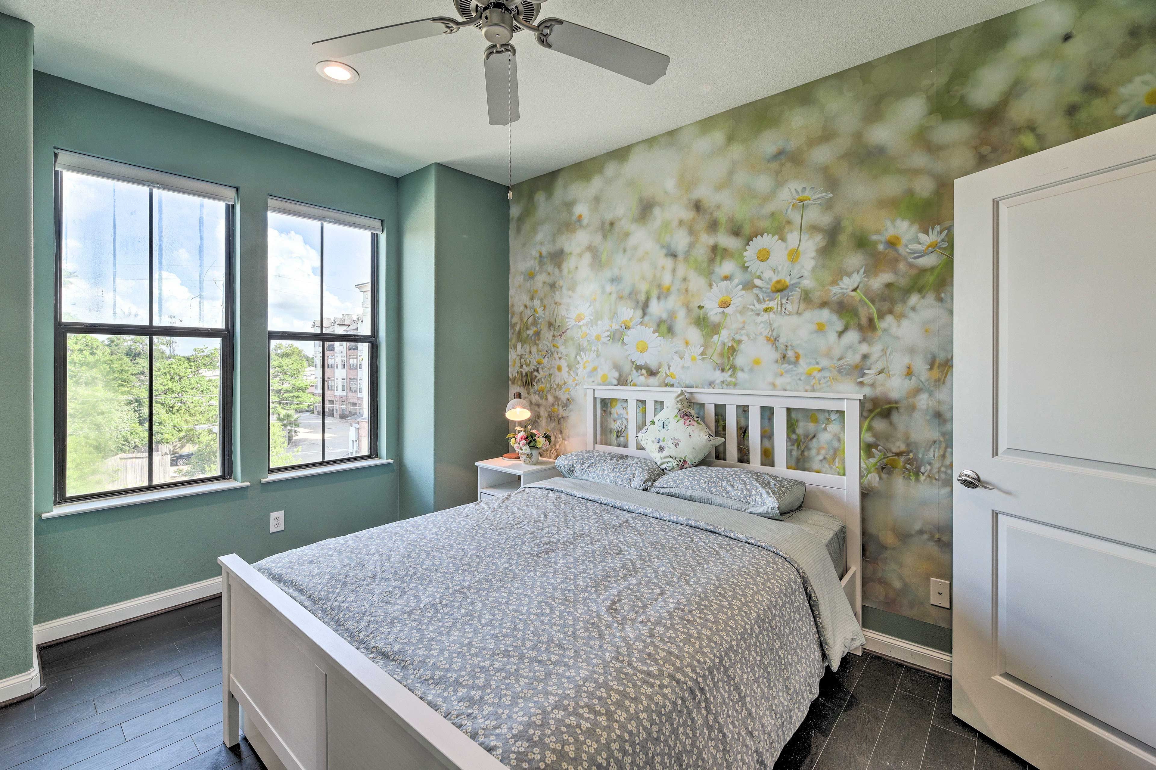 Bedroom 2 | Queen Bed | 3rd Floor