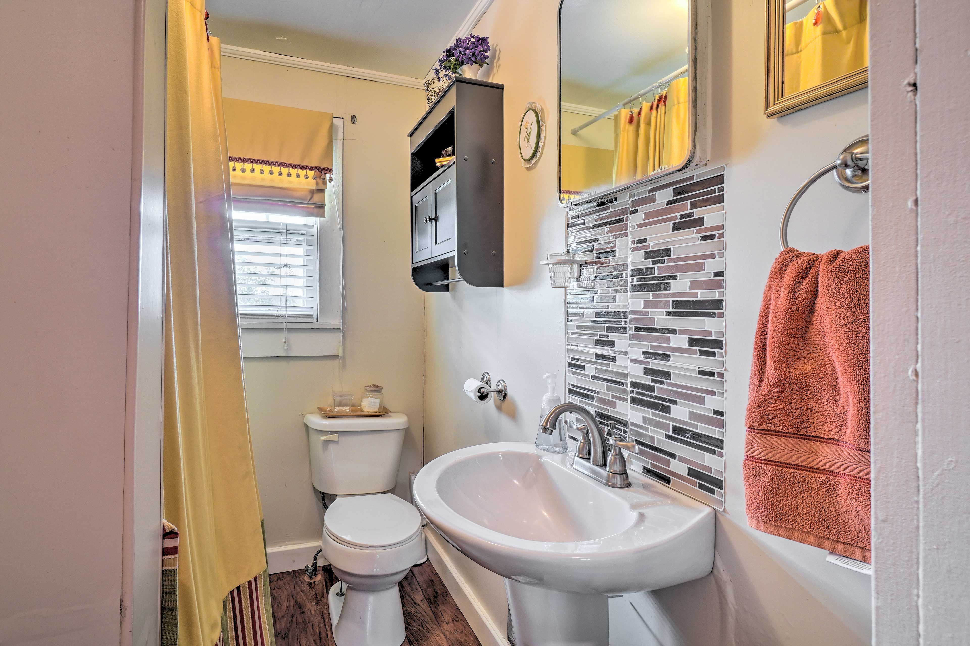 Bathroom | Towels Provided