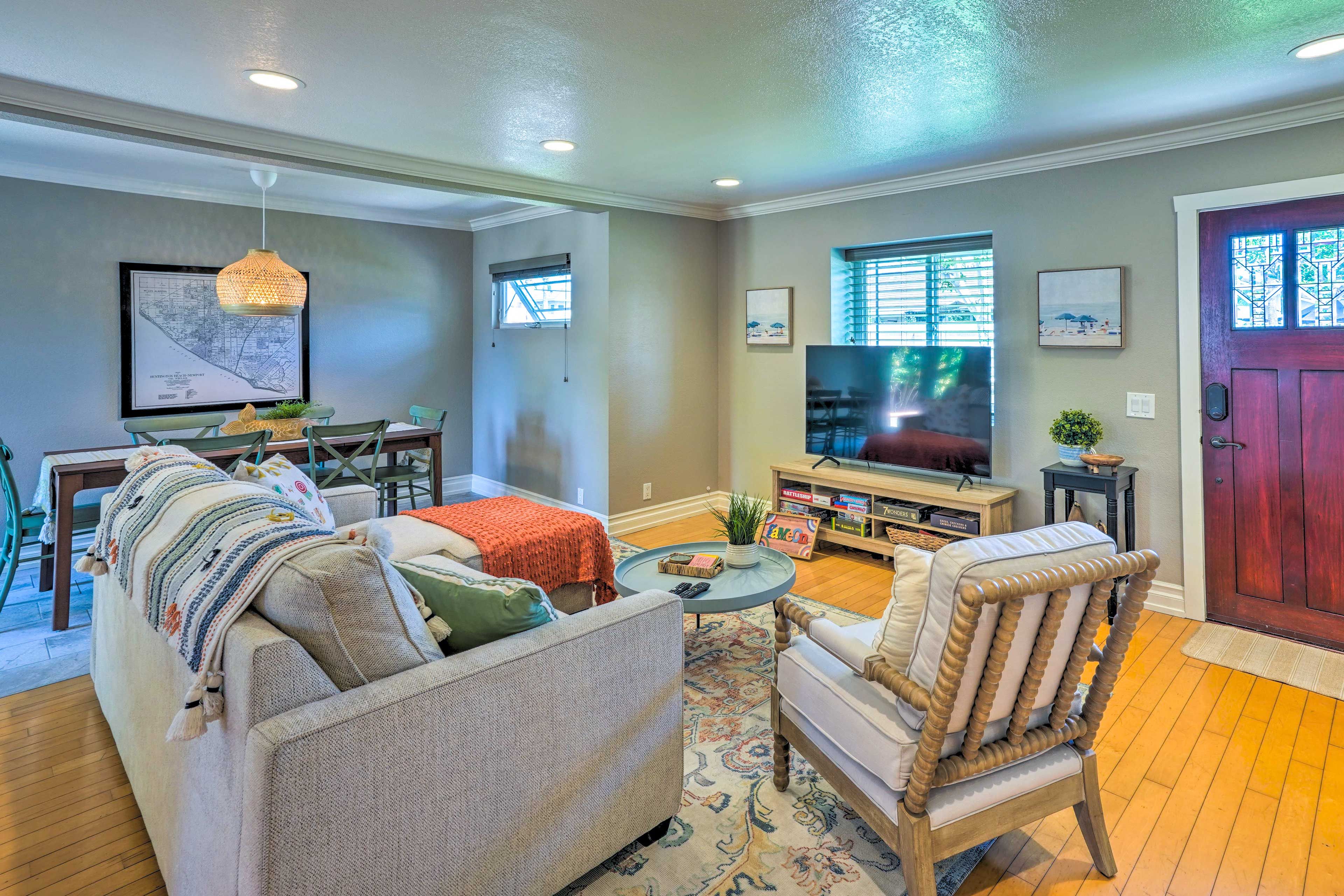 Huntington Beach Vacation Rental | 2BR | 3BA | 1,400 Sq Ft | 1 Step to Enter
