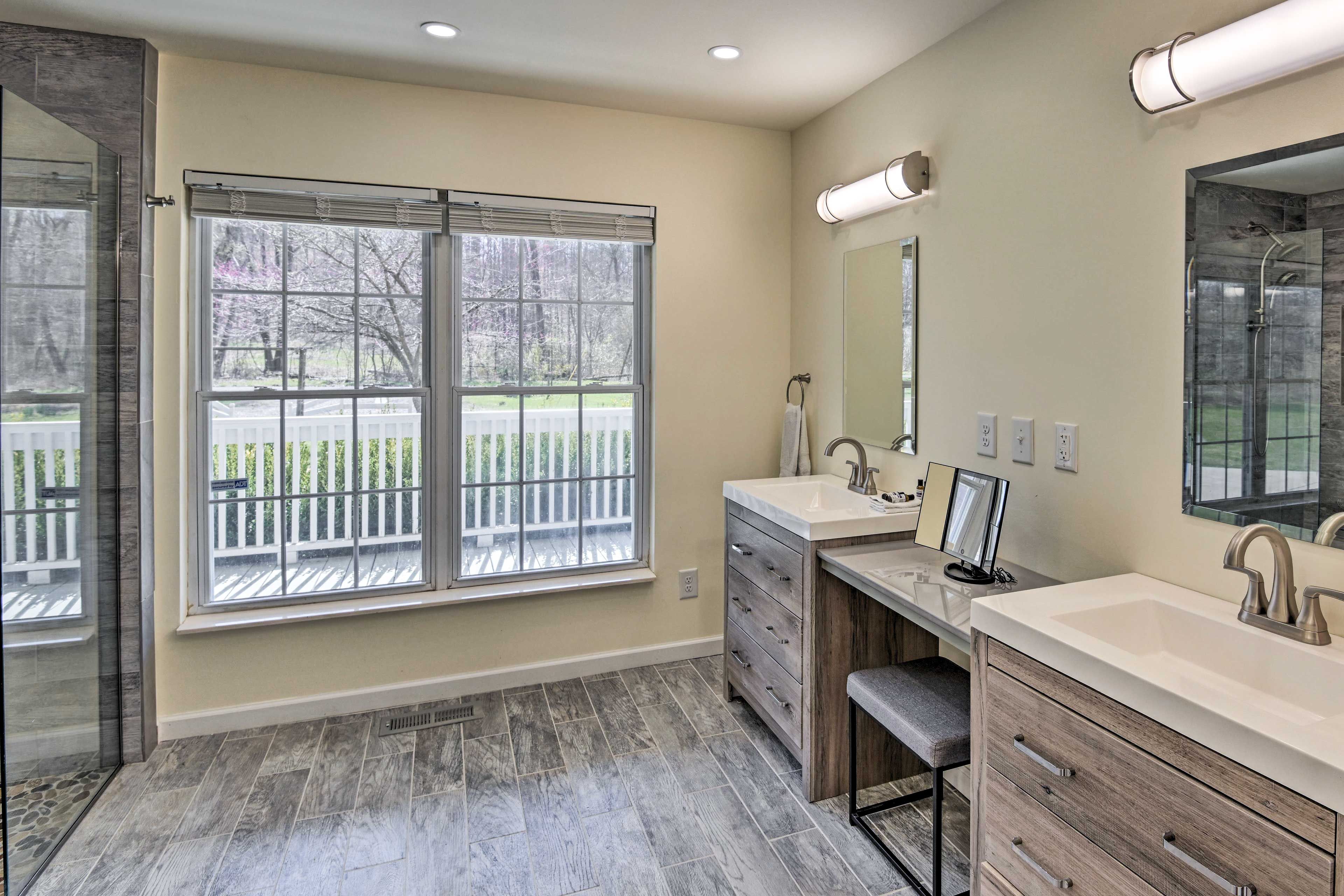 En-Suite Bathroom | 1st Floor