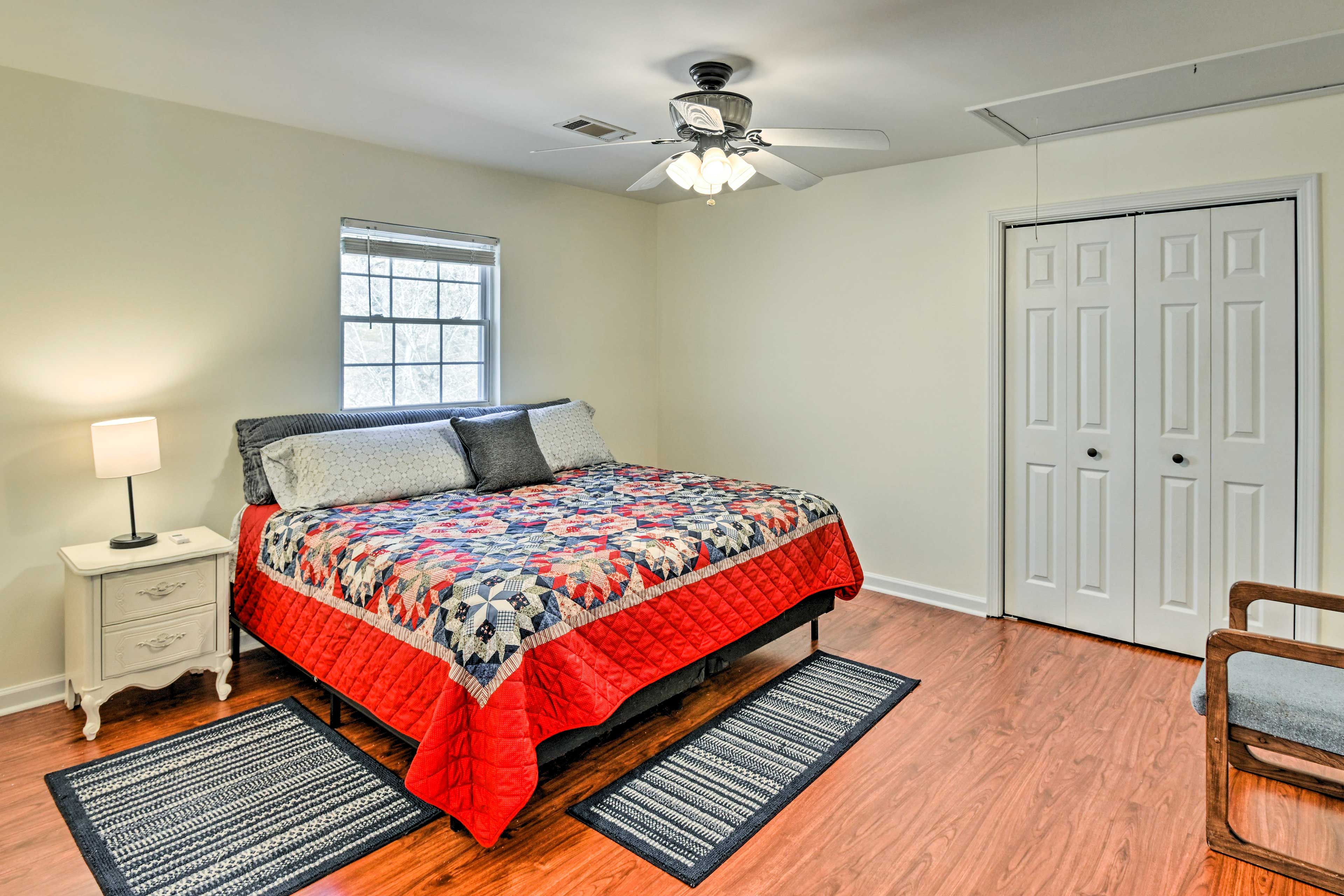 Bedroom 2 | King Bed | 2nd Floor