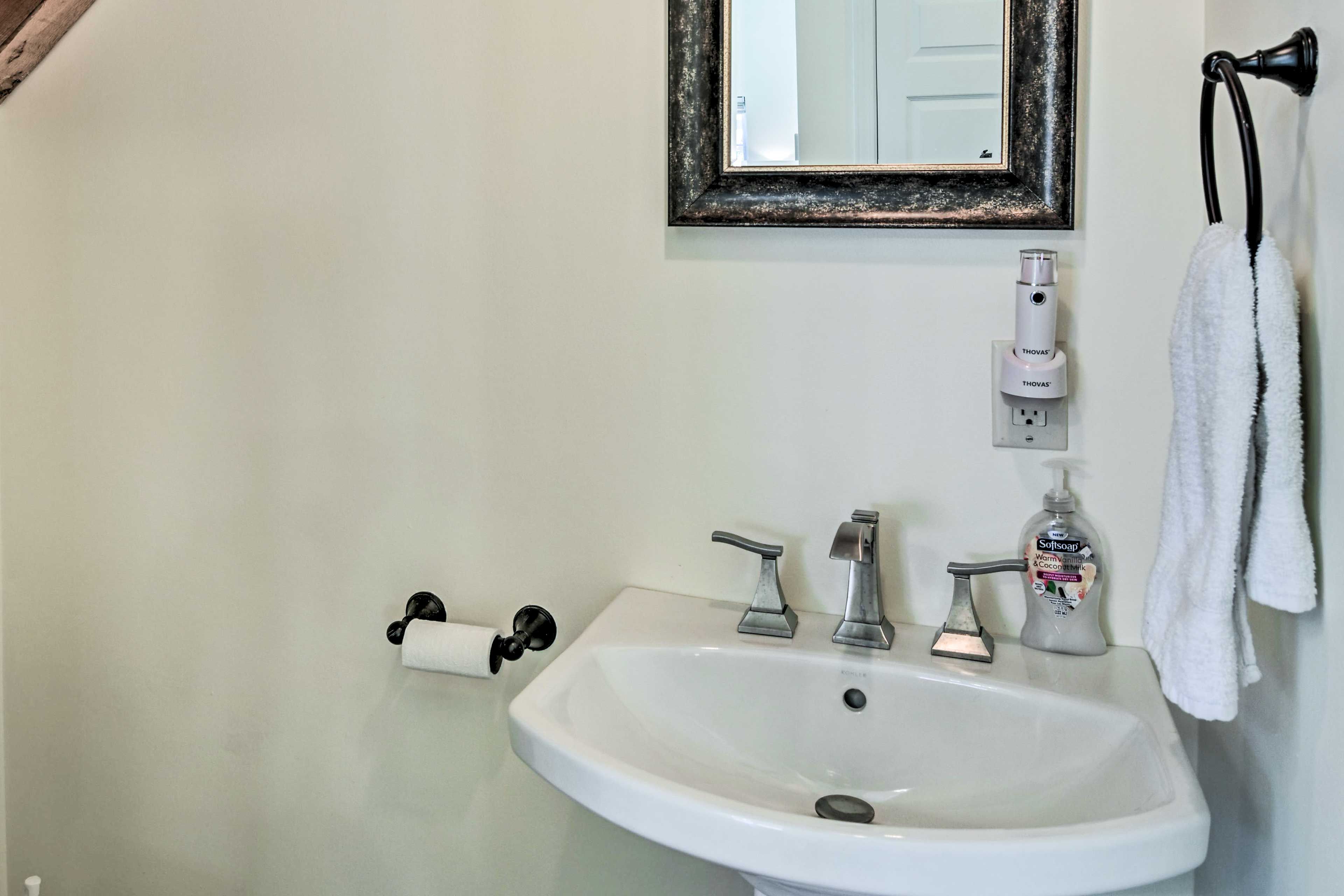 Half Bathroom | 1st Floor