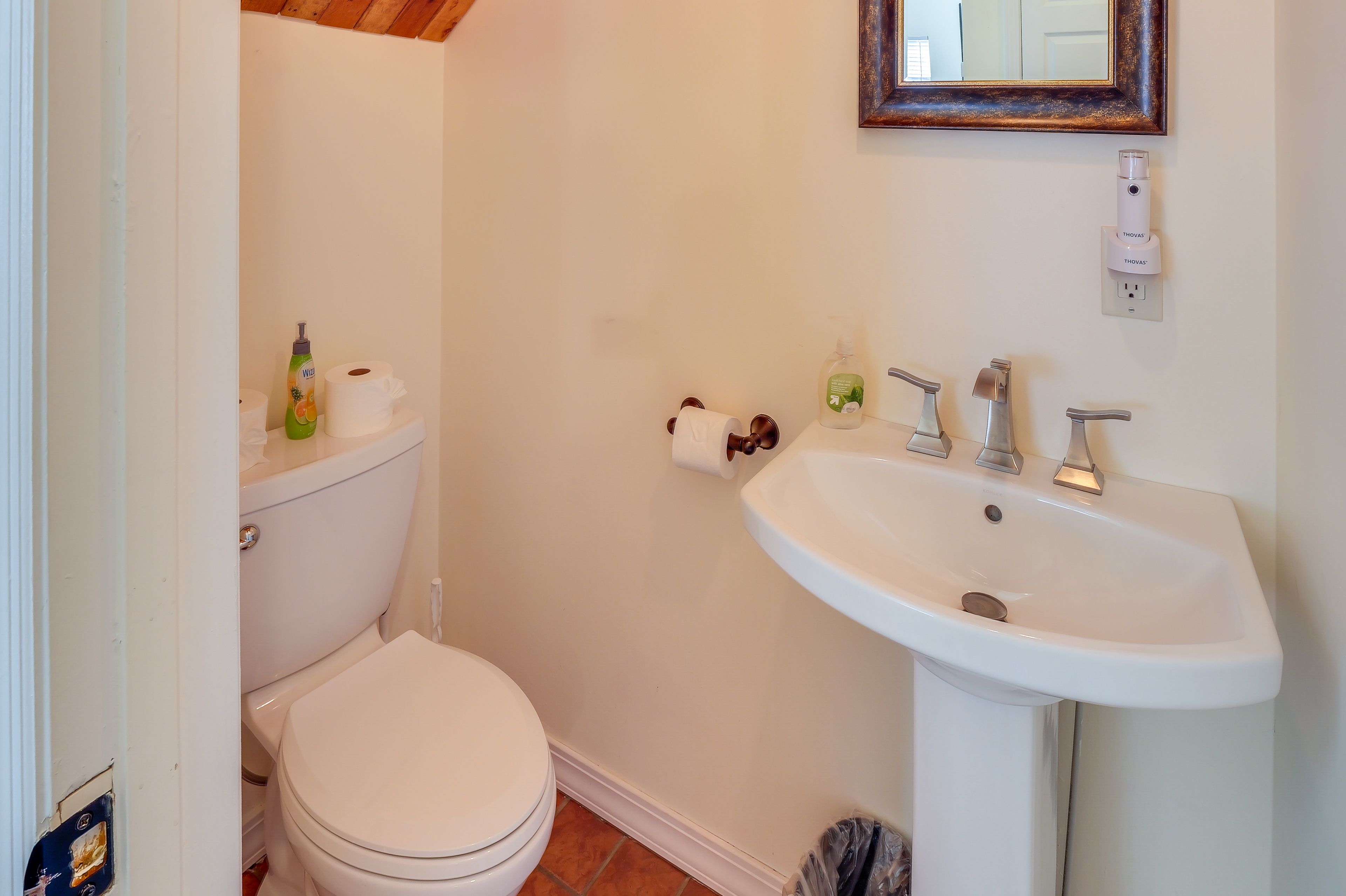 Half Bathroom | 1st Floor