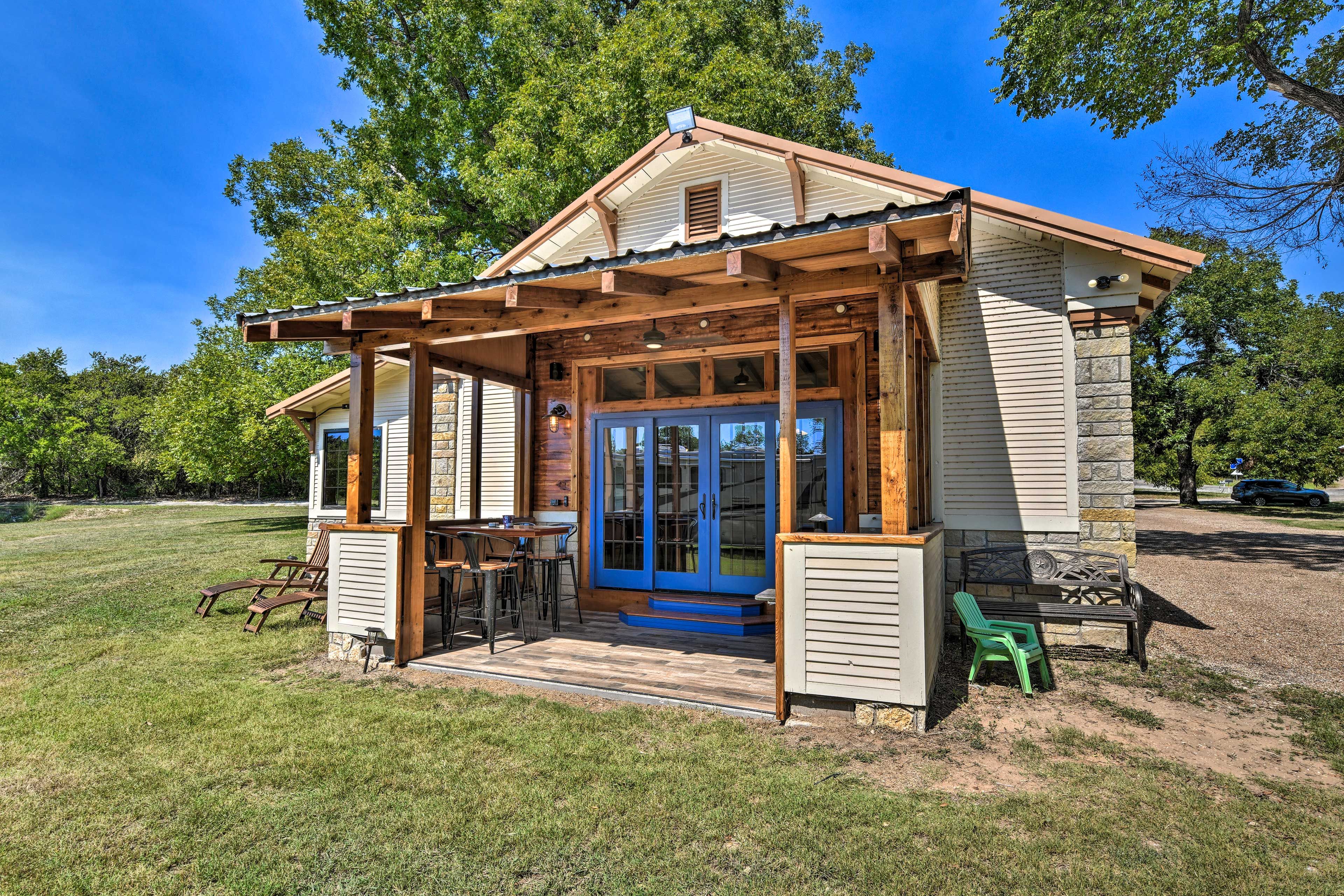 Glen Rose Vacation Rental | 3BR | 2.5BA | Step-Free Access | 2,400 Sq Ft