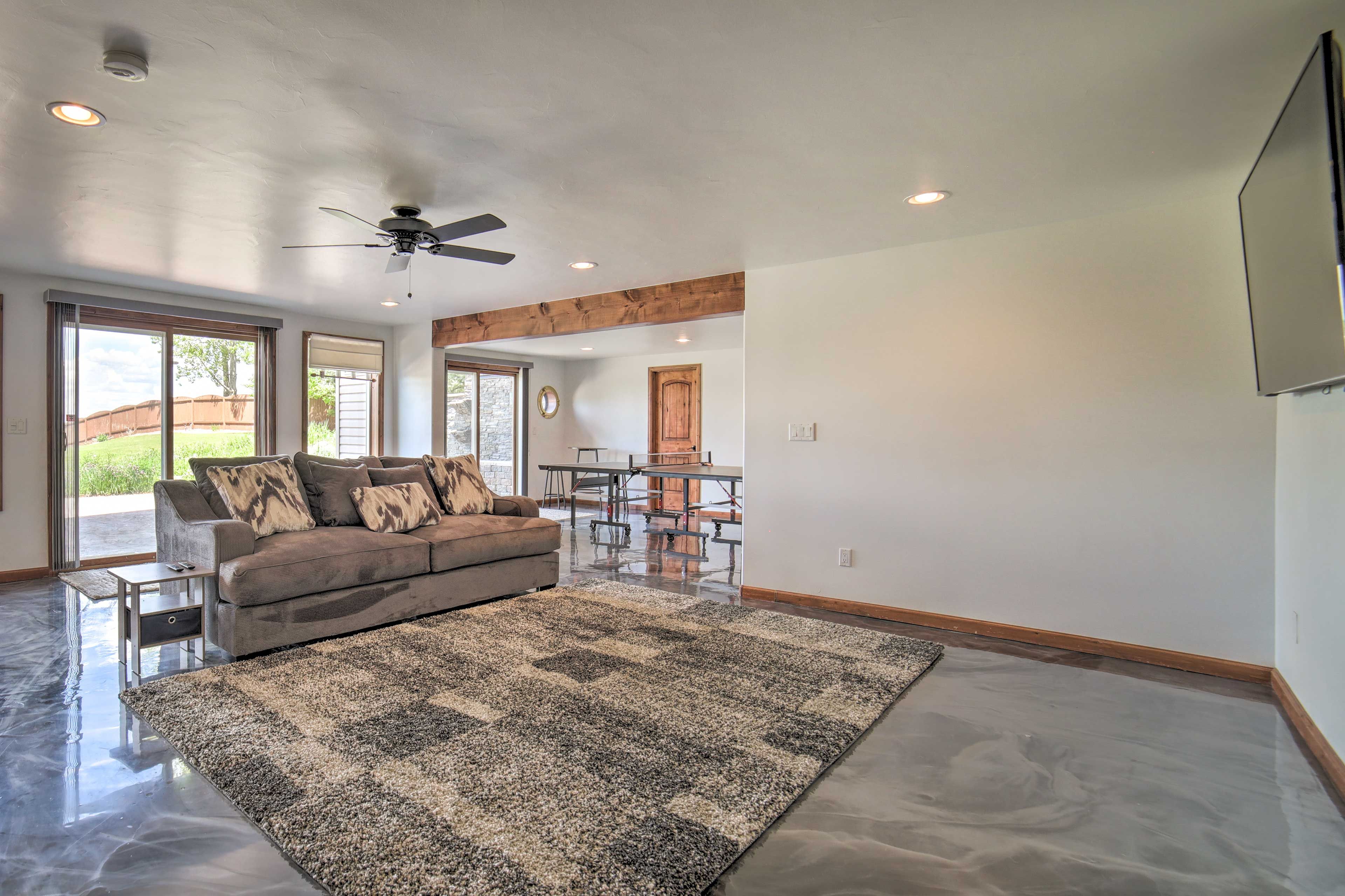 Sitting Room | Smart TVs | Sleeper Sofa | Ping Pong Table