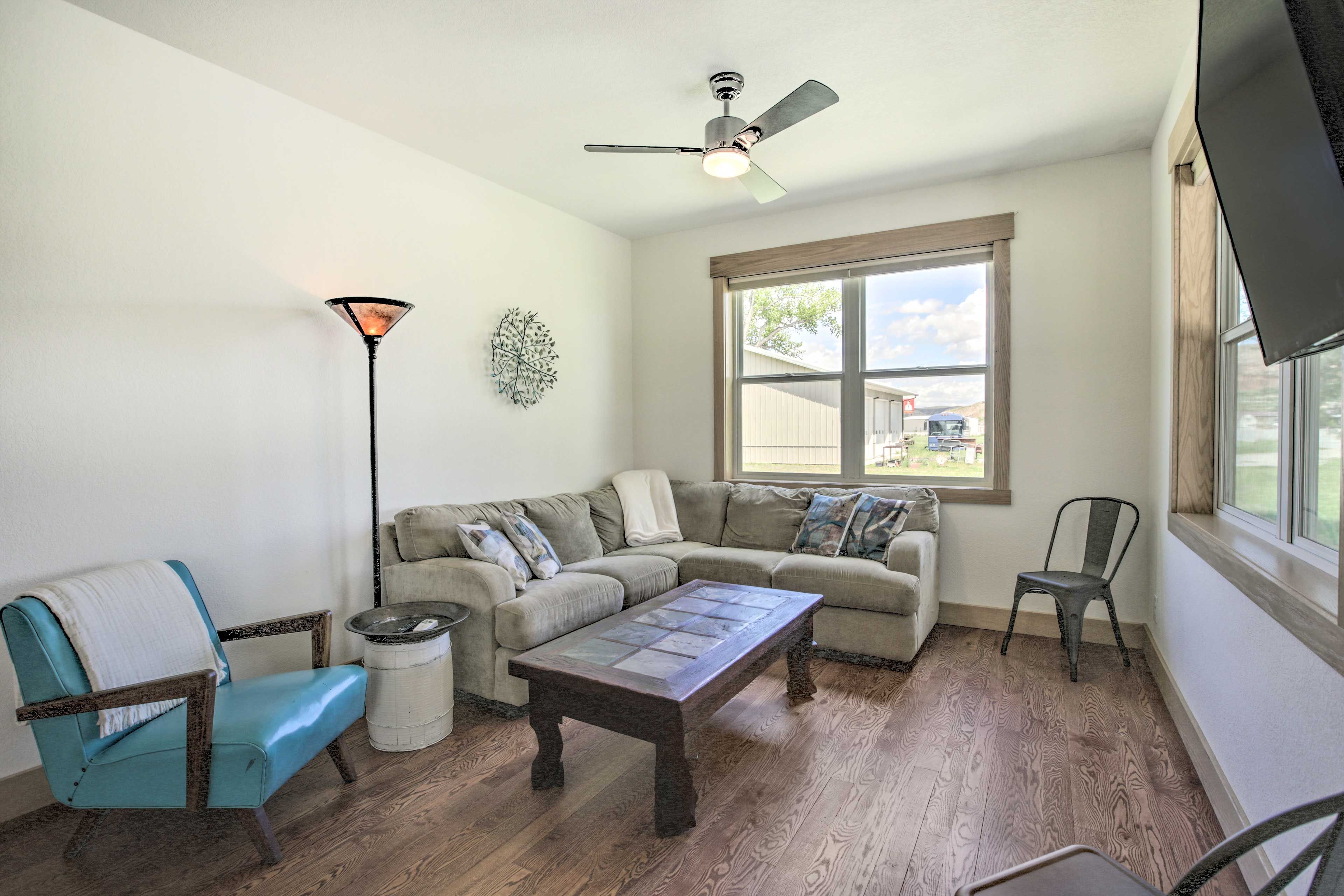 Family Room | Central A/C | Smart TV
