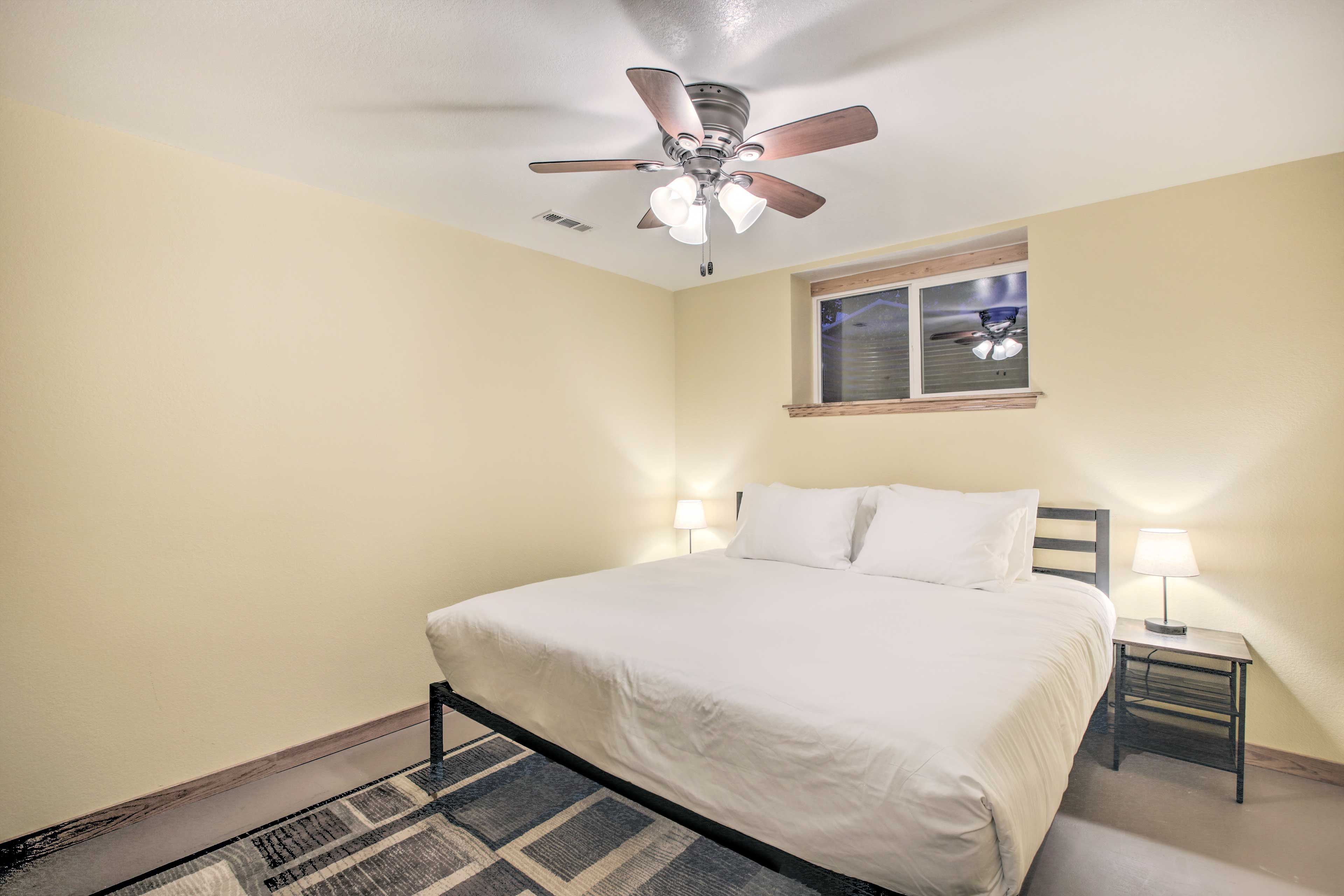 Bedroom 3 | King Bed | Laptop Friendly