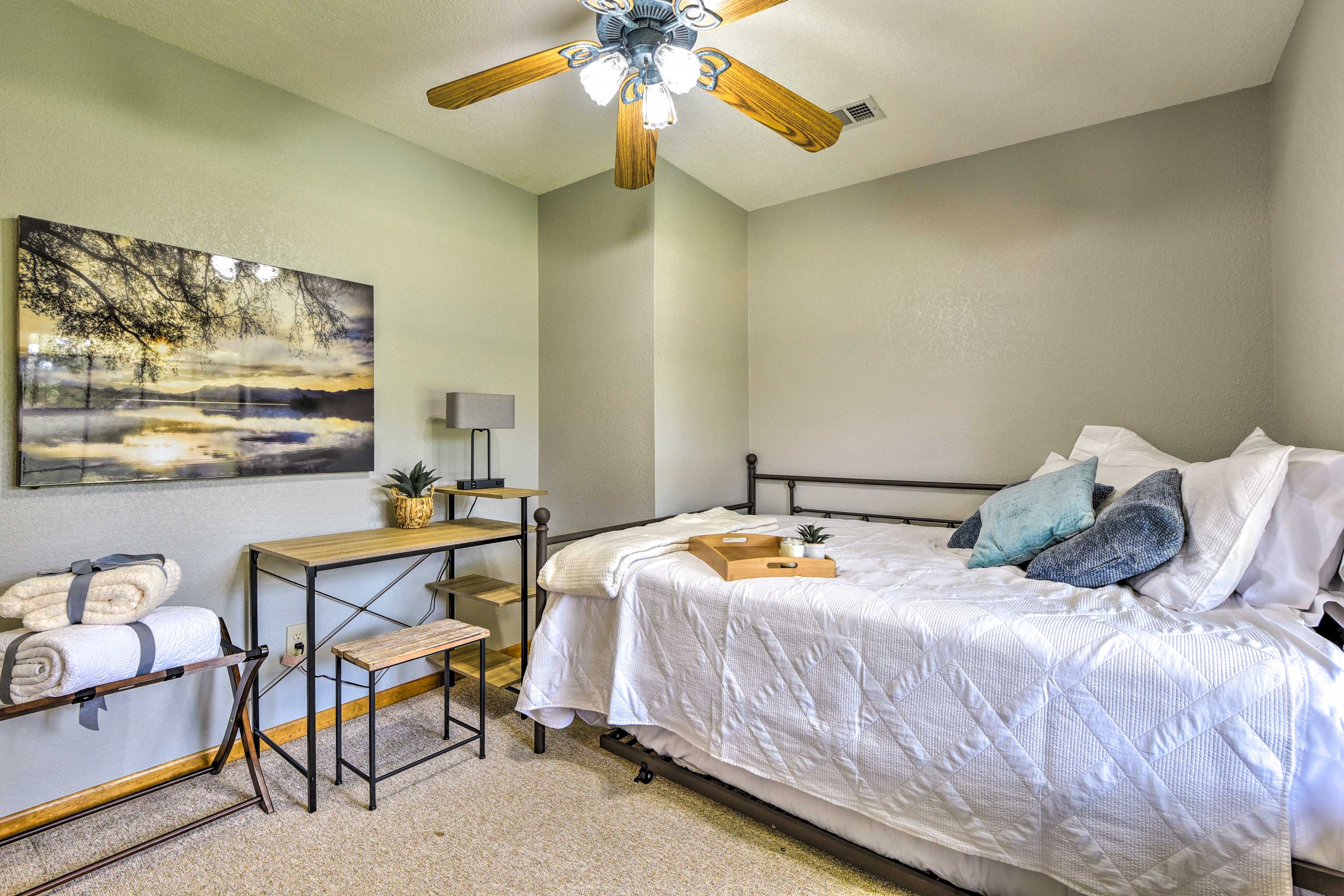 Bedroom 3 | Queen Bed w/ Full Trundle Bed