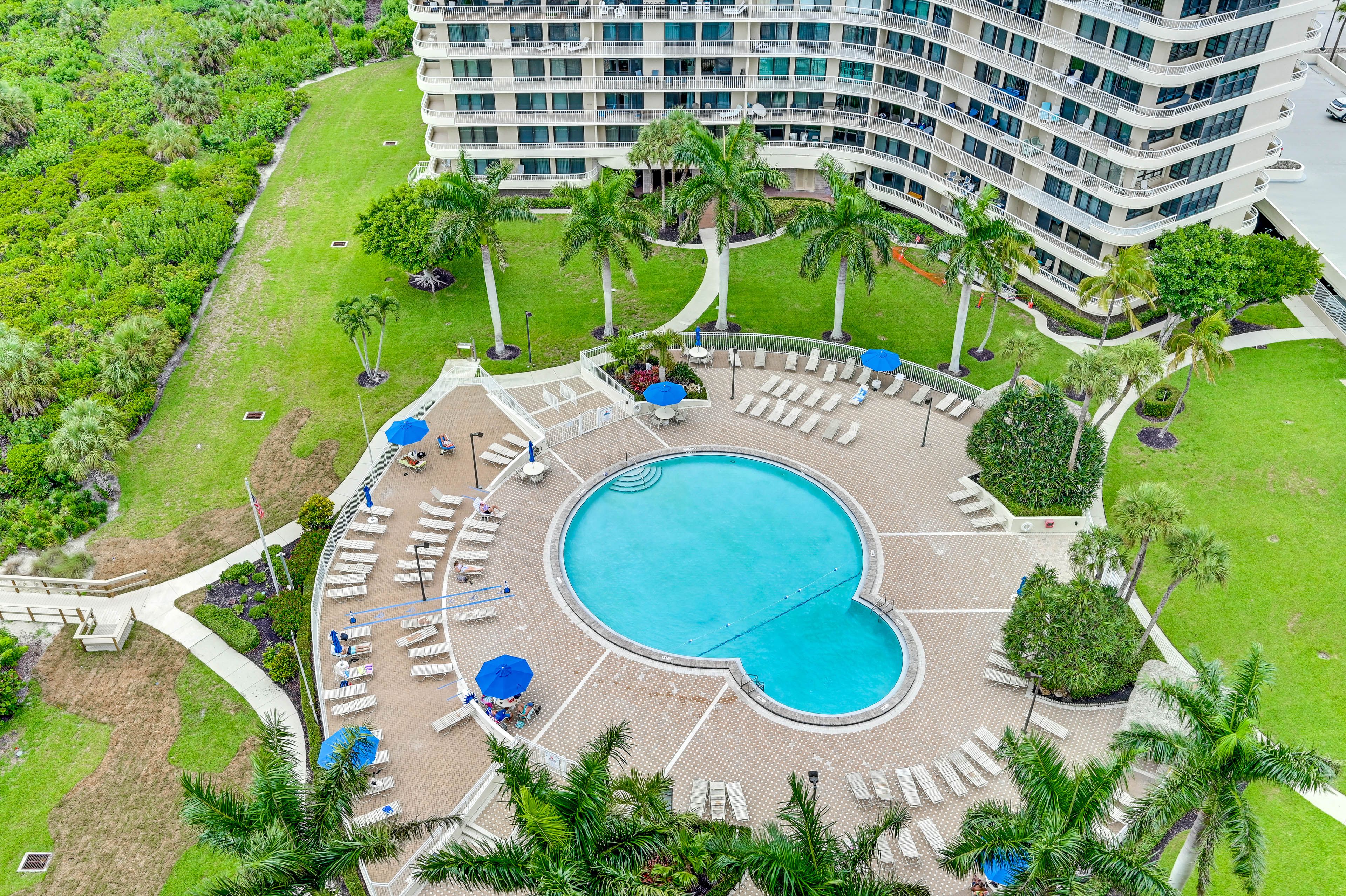 Community Amenities | Outdoor Pool | Walk to Beach