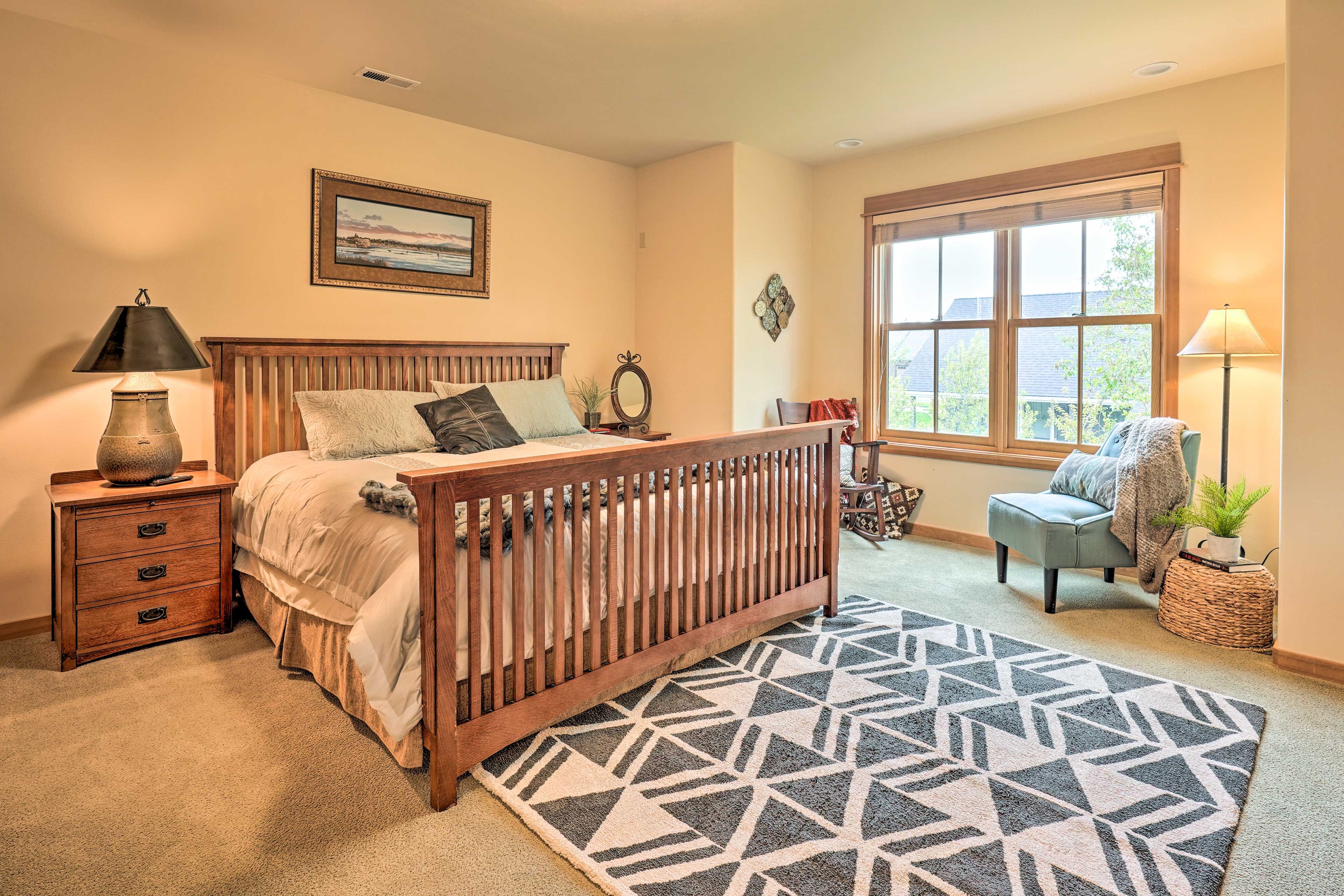 Bedroom 2 | King Bed