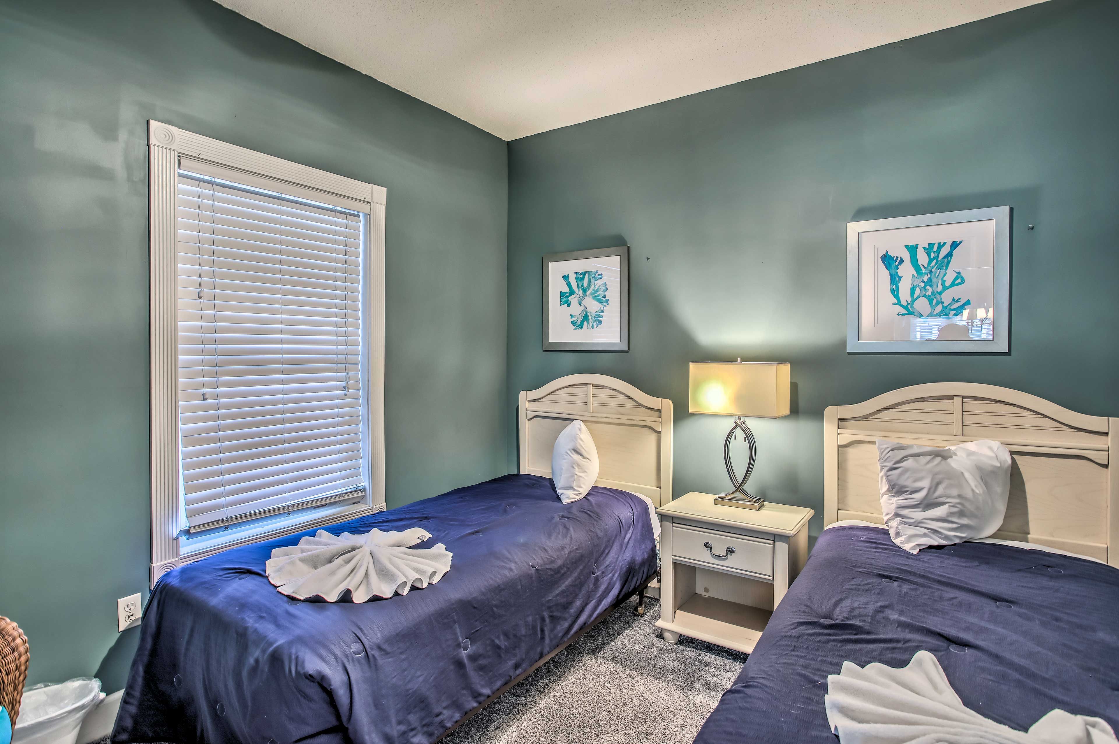 Bedroom 2 | 2 Twin Beds
