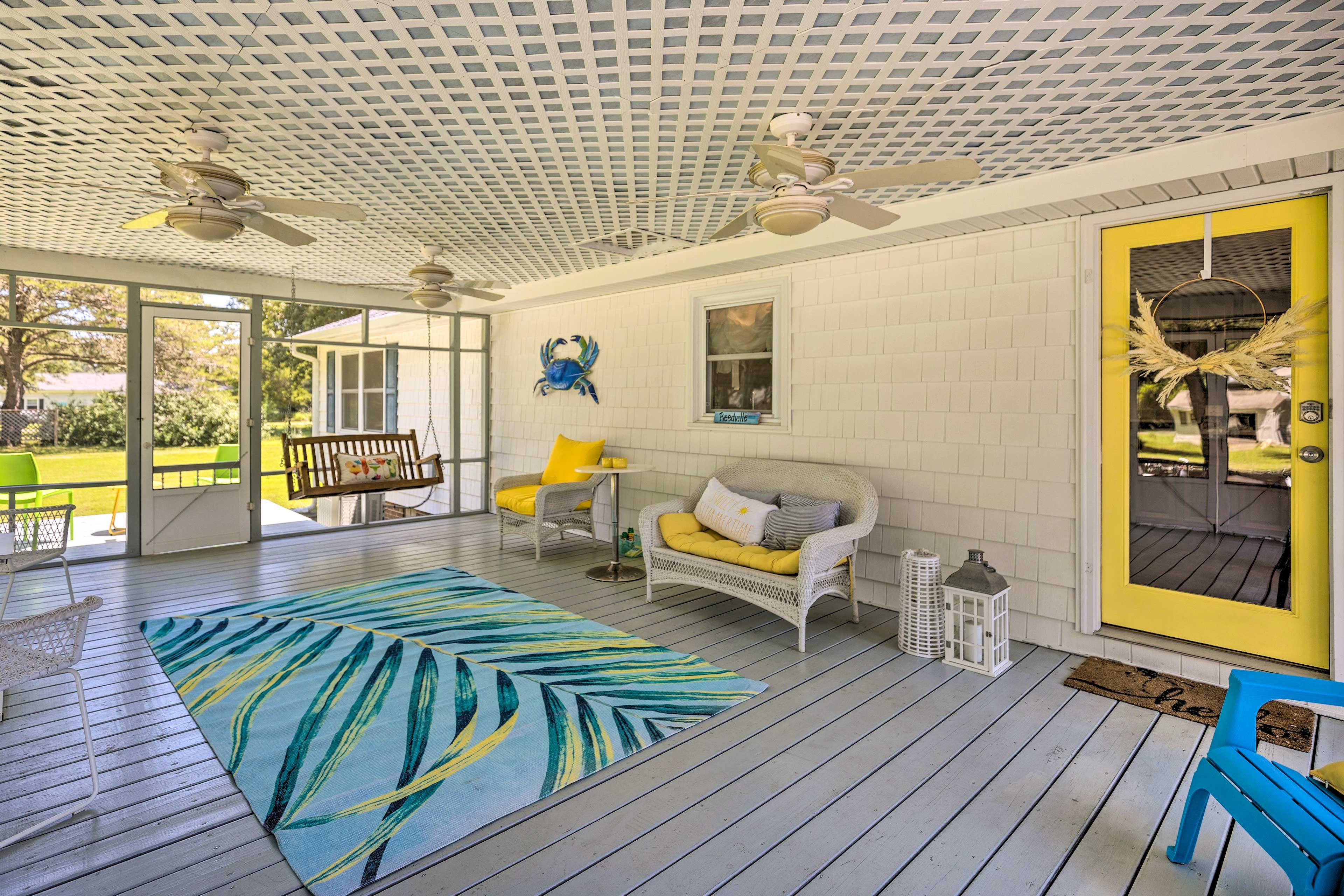 House Exterior | Screened Deck