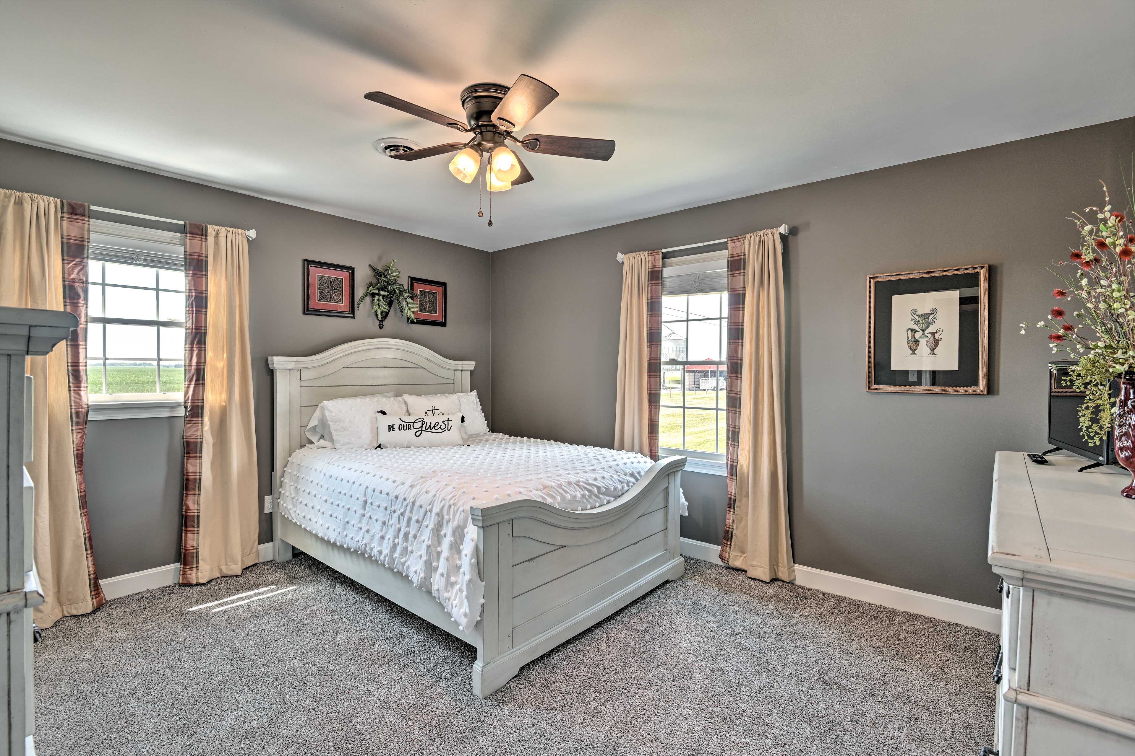 Bedroom 2 | Queen Bed