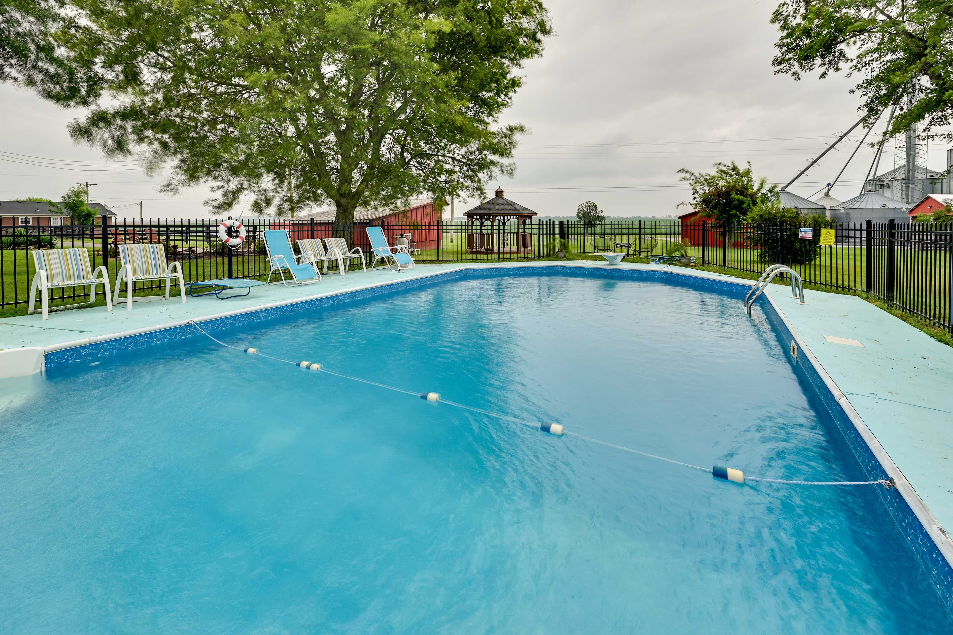 Shared Outdoor Pool