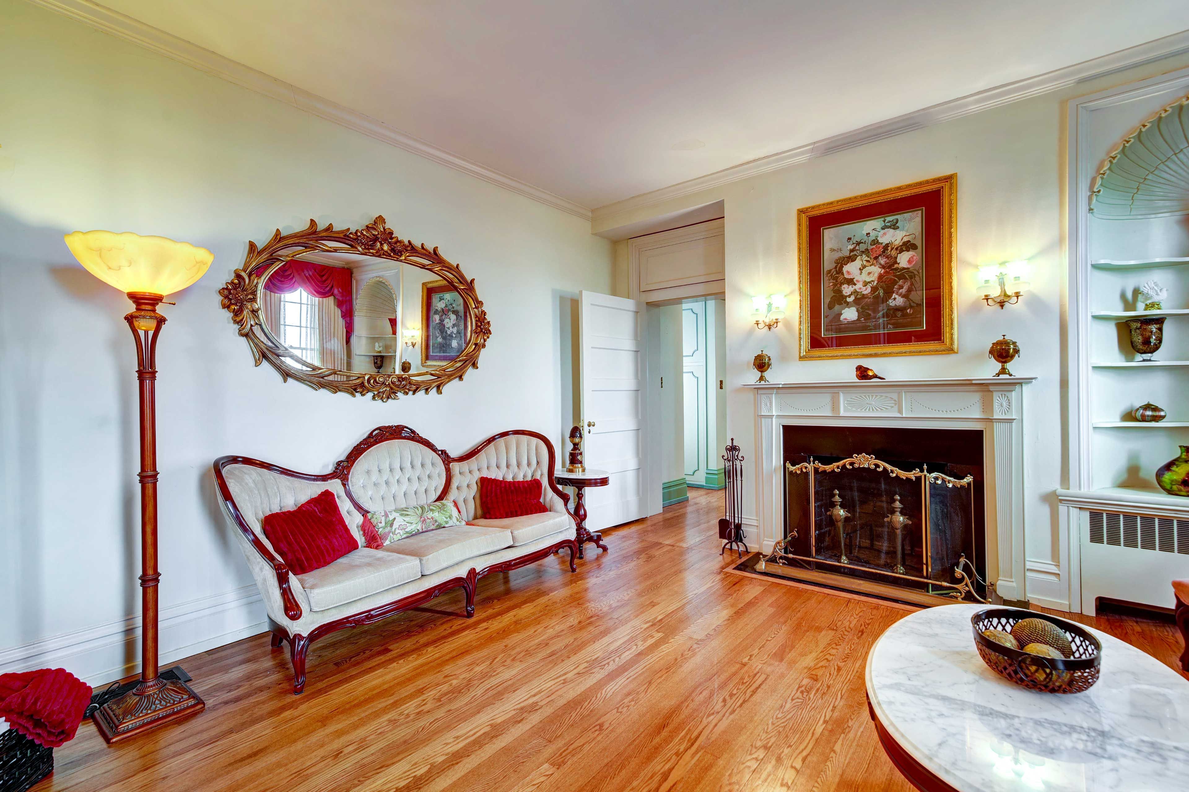 2nd Living Room