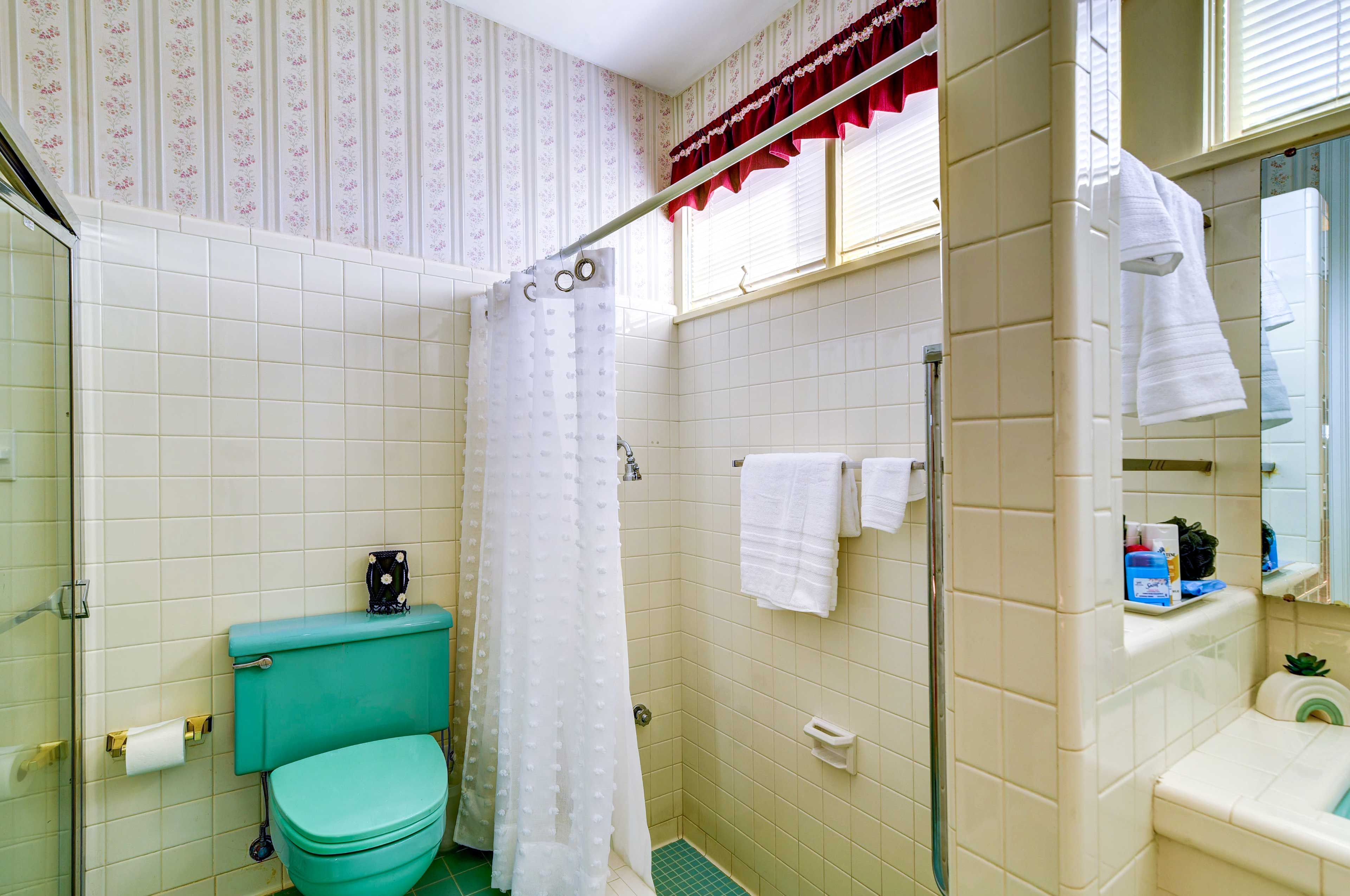 En-Suite Bathroom