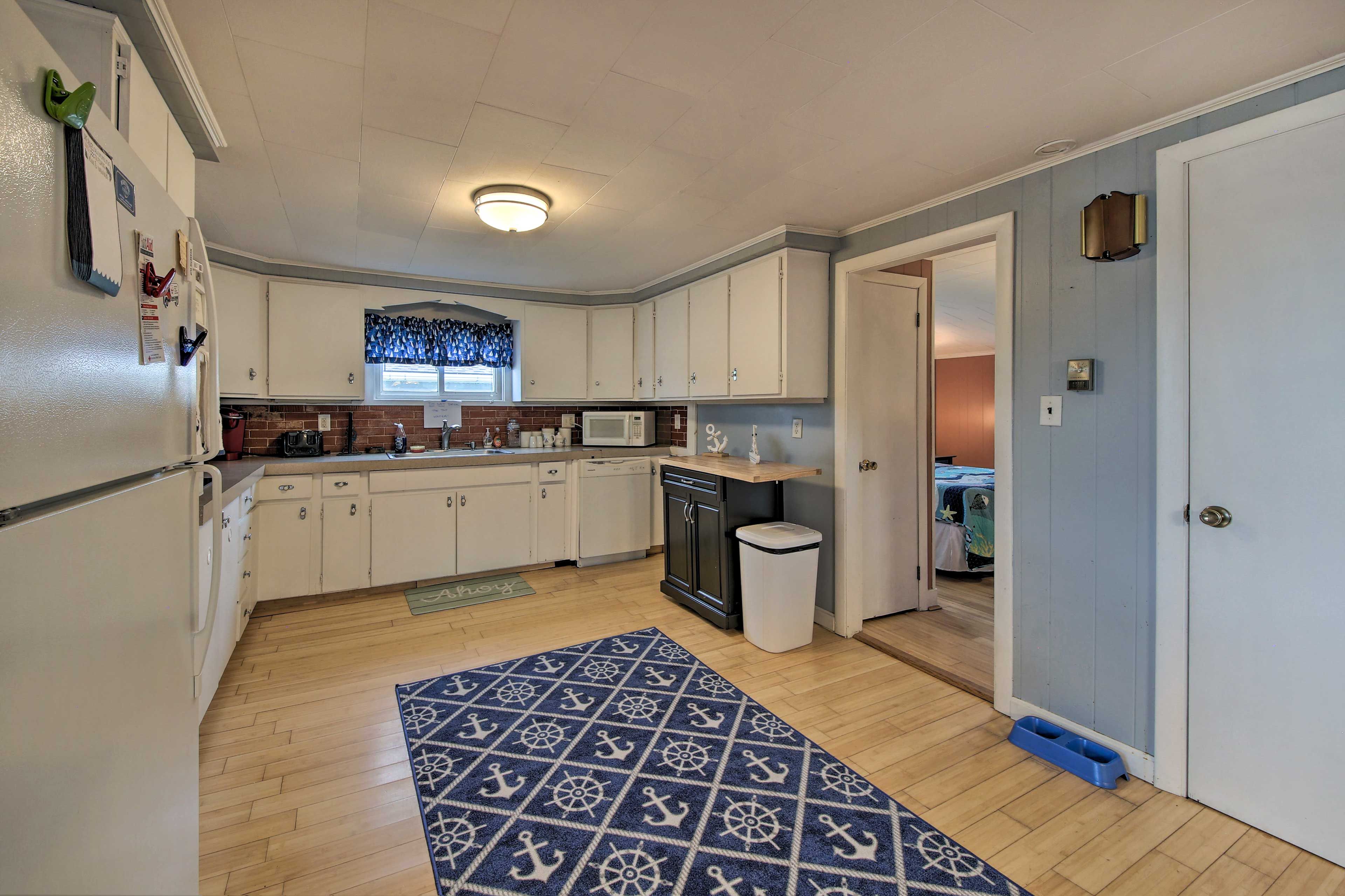 Kitchen | Coffee Maker | Toaster | Dishwasher