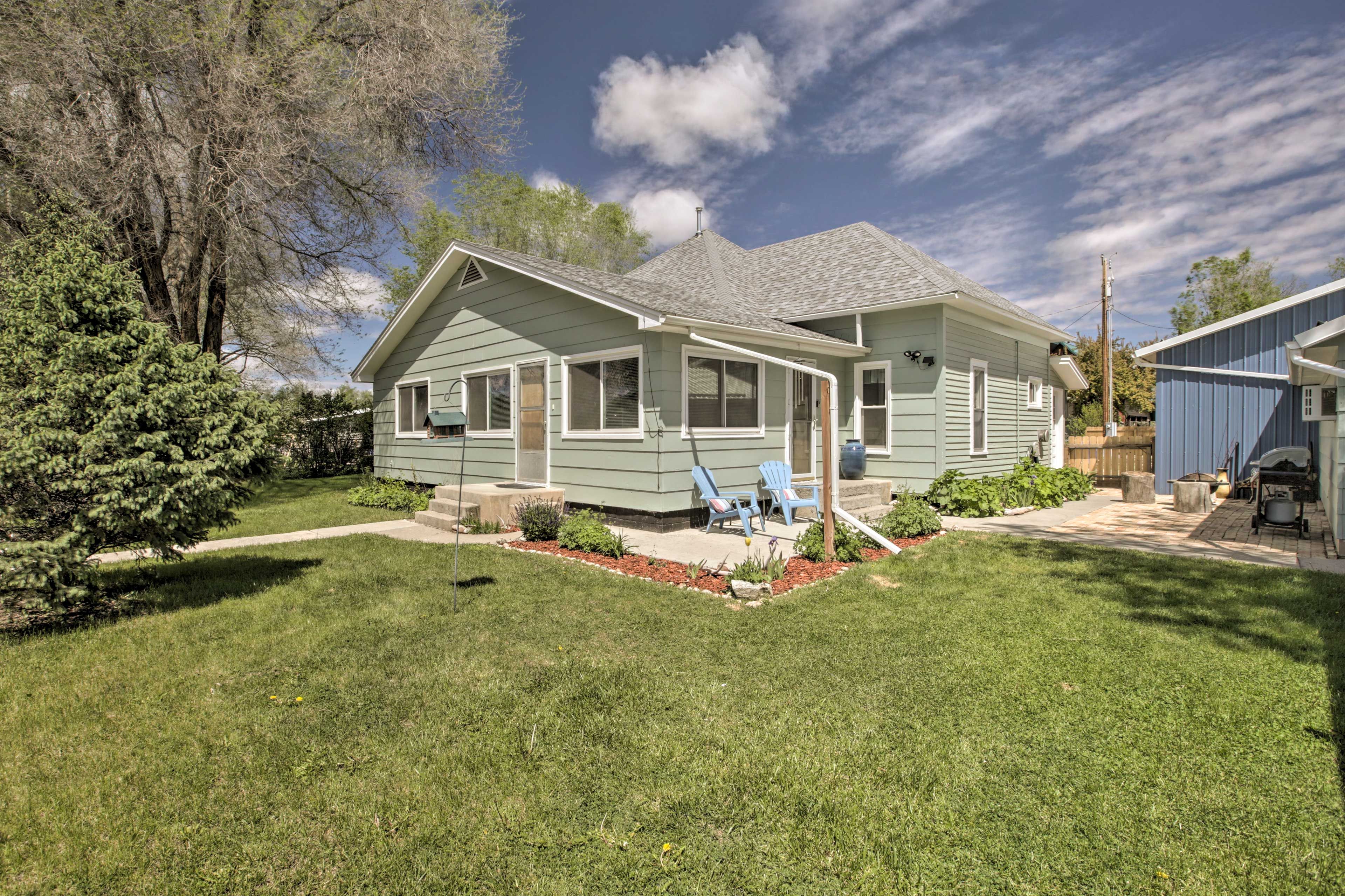 Ten Sleep Vacation Rental | 3BR | 1BA | 2,000 Sq Ft | 3 Steps to Access