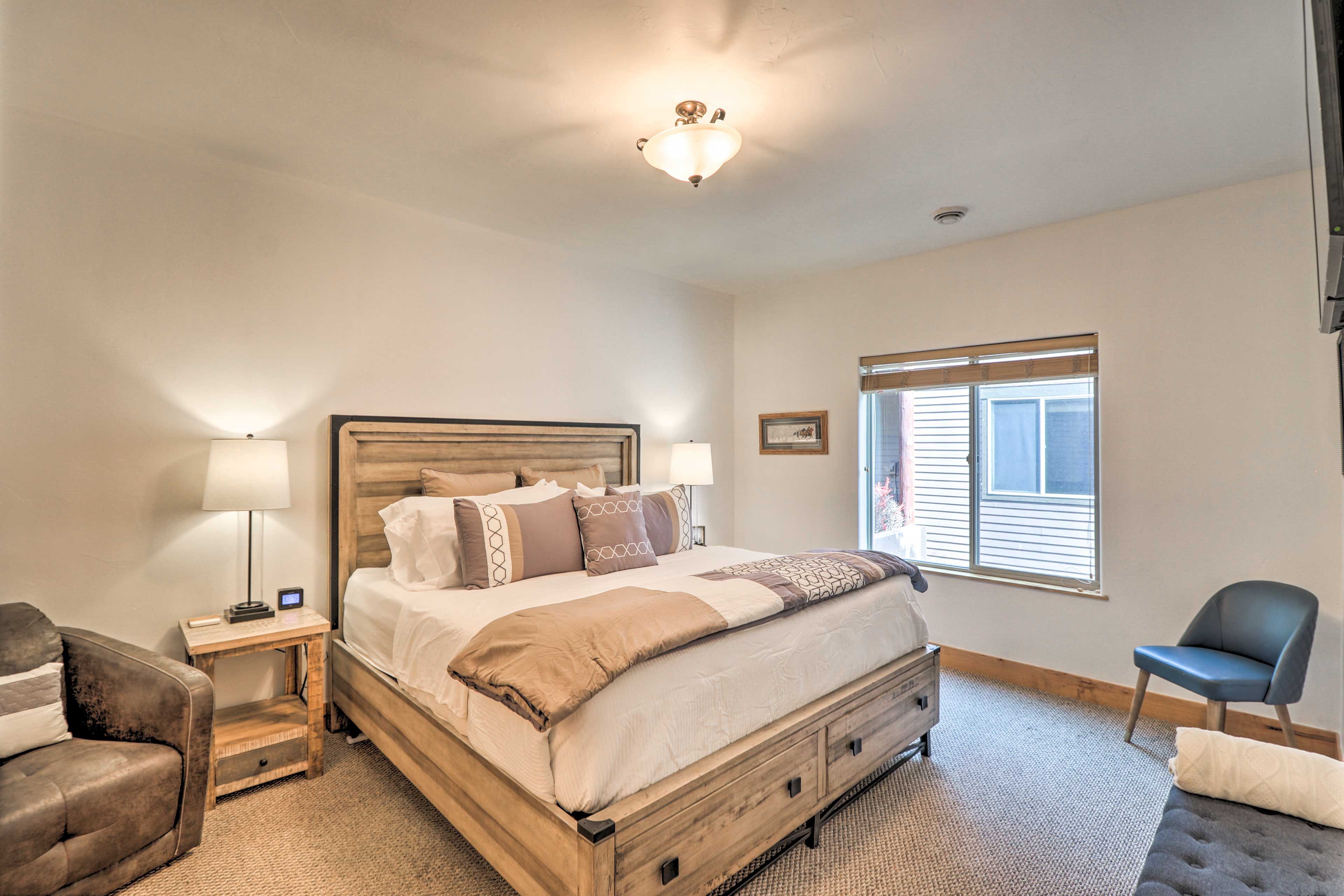 Bedroom 1 | King Bed | Smart TV w/ Cable | En-Suite Bathroom