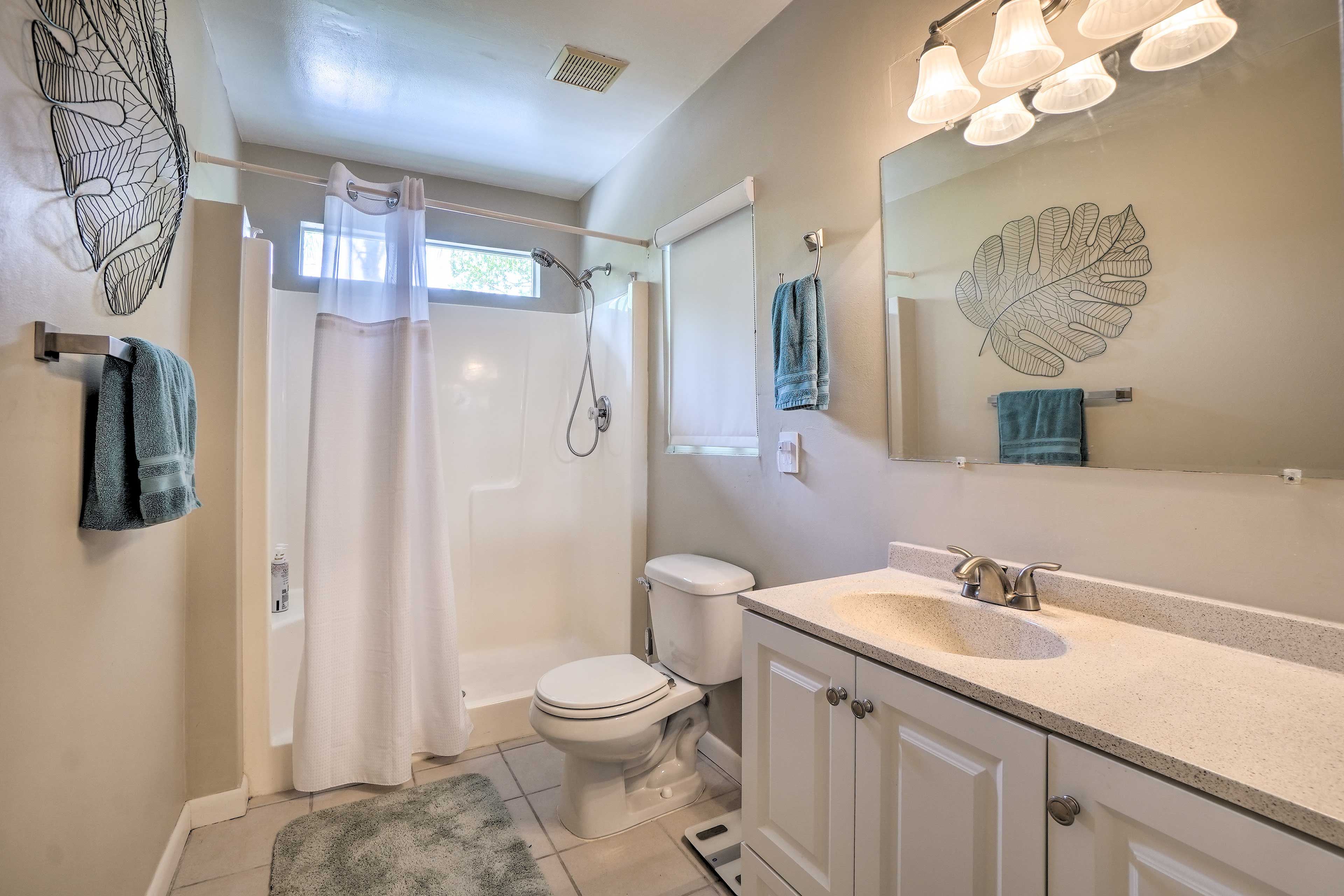 Full Bathroom | Complimentary Toiletries | Hair Dryer | Towels Provided