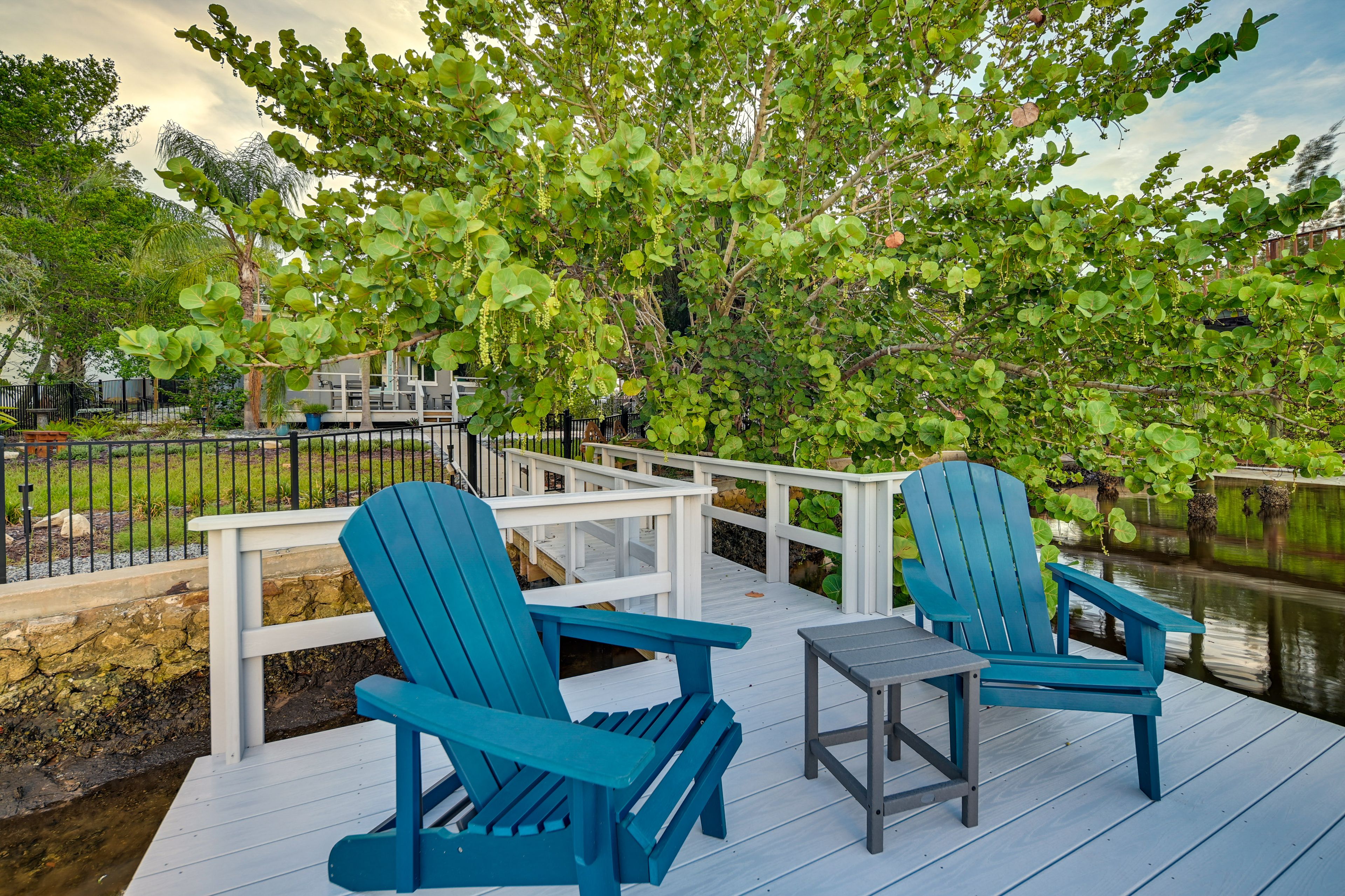 Tarpon Springs Vacation Rental | 1BR | 1BA | 2 Steps to Access | 1,000 Sq Ft