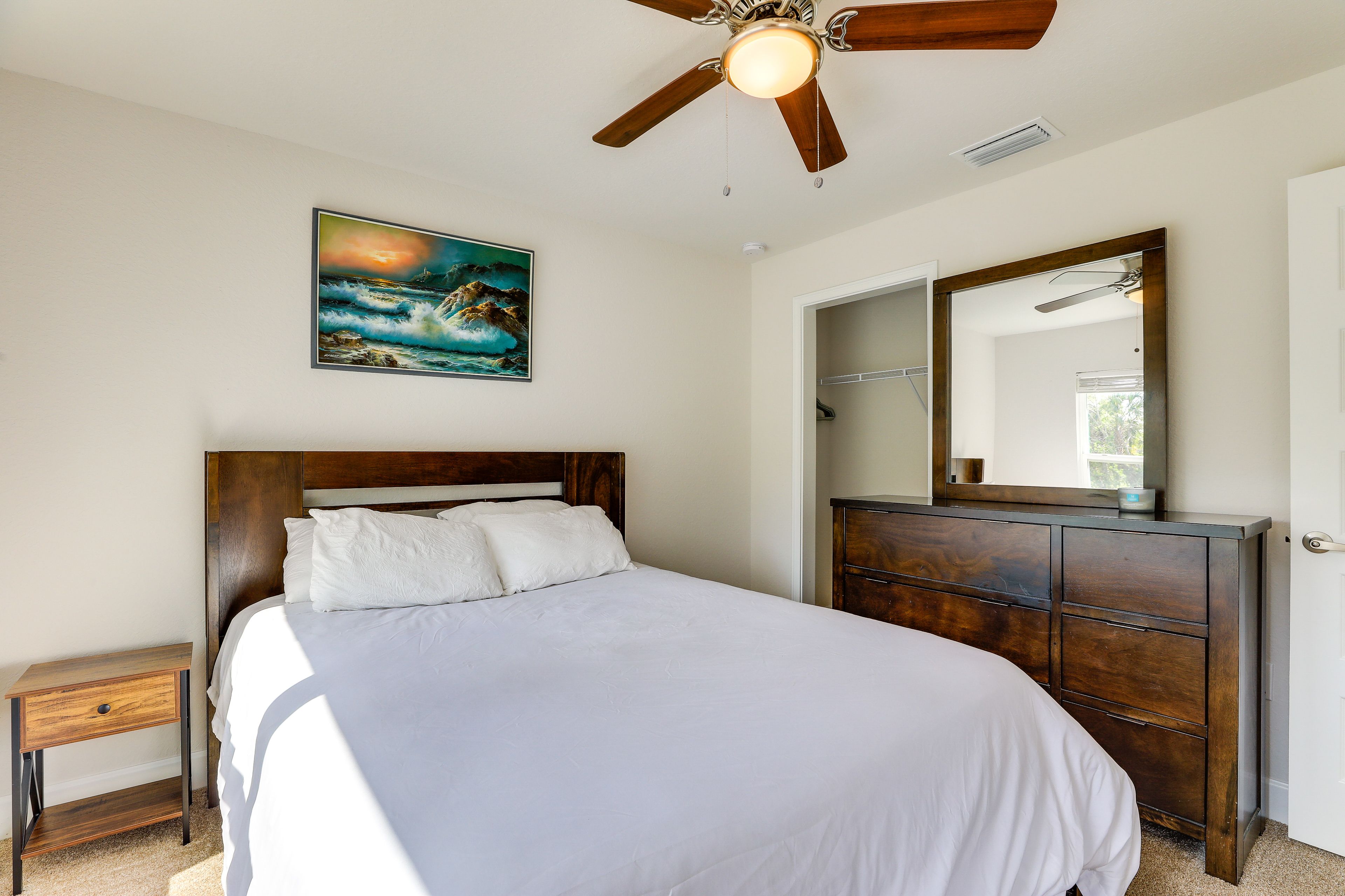 Bedroom 2 | Queen Bed