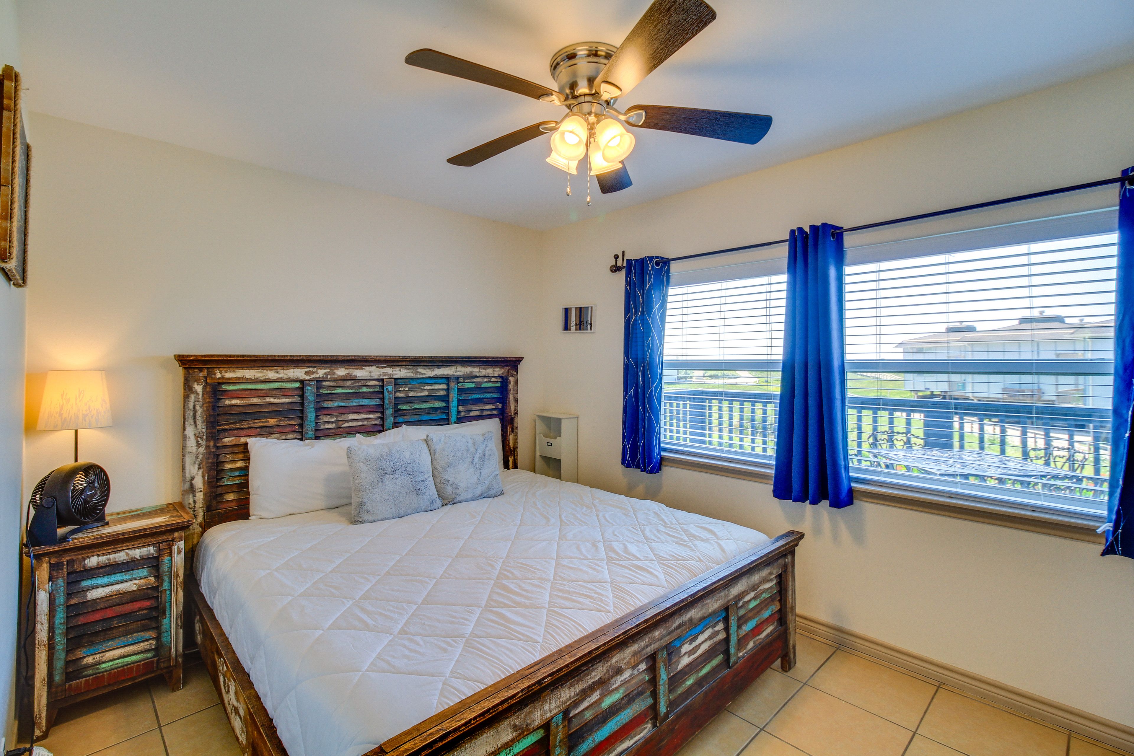 Bedroom 1 | King Bed