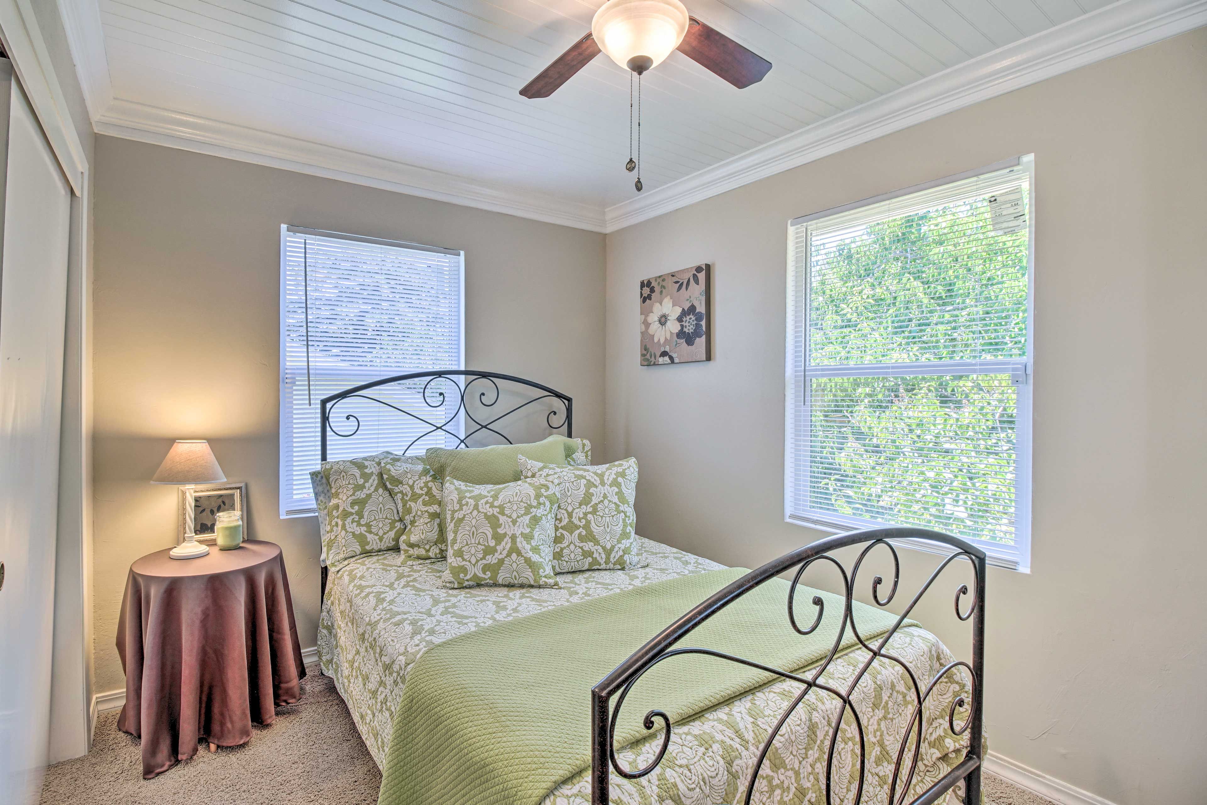 Bedroom 2 | Full Bed | Main Floor