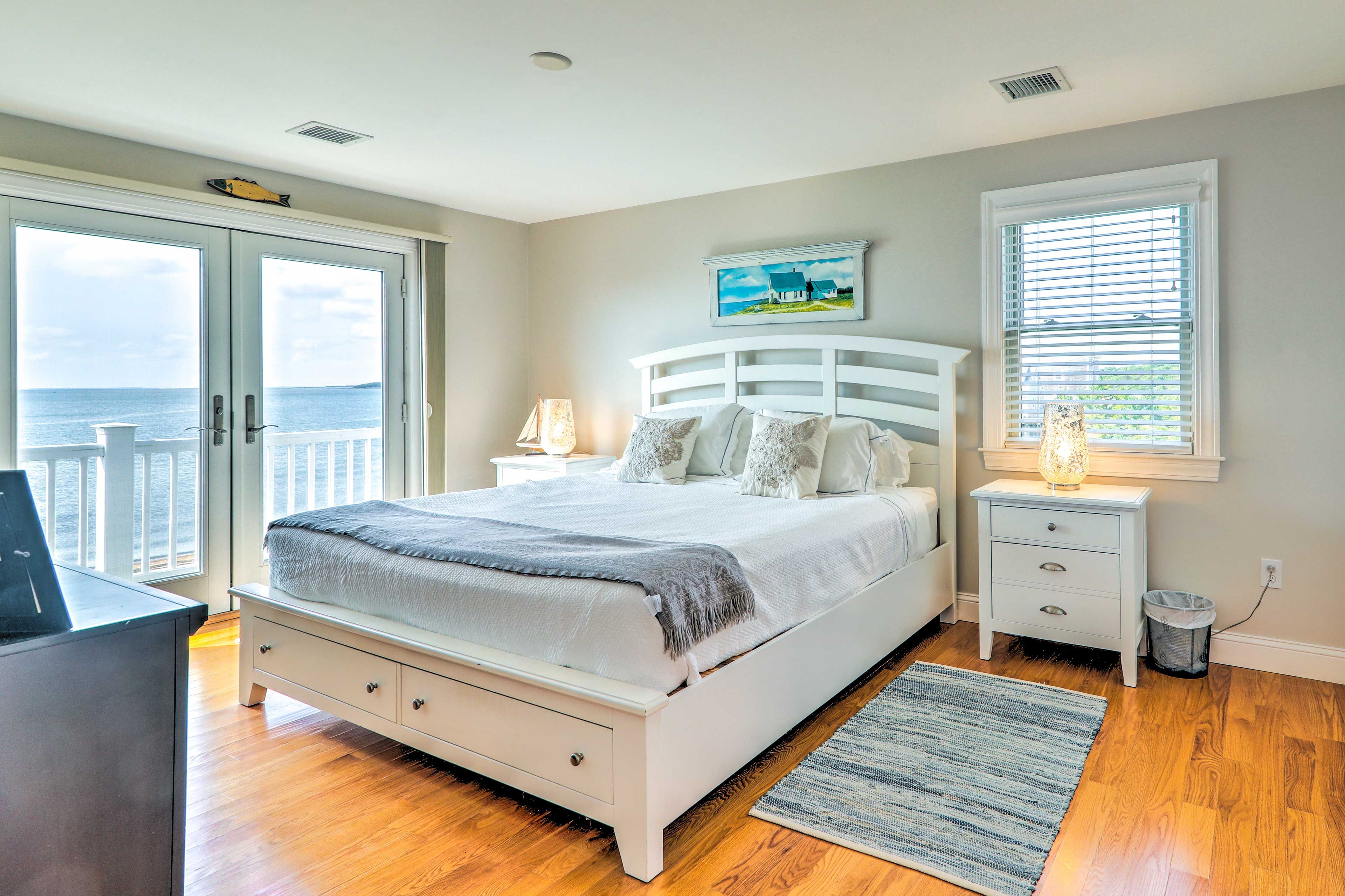 Bedroom 1 | 2nd Floor | King Bed | Deck Access