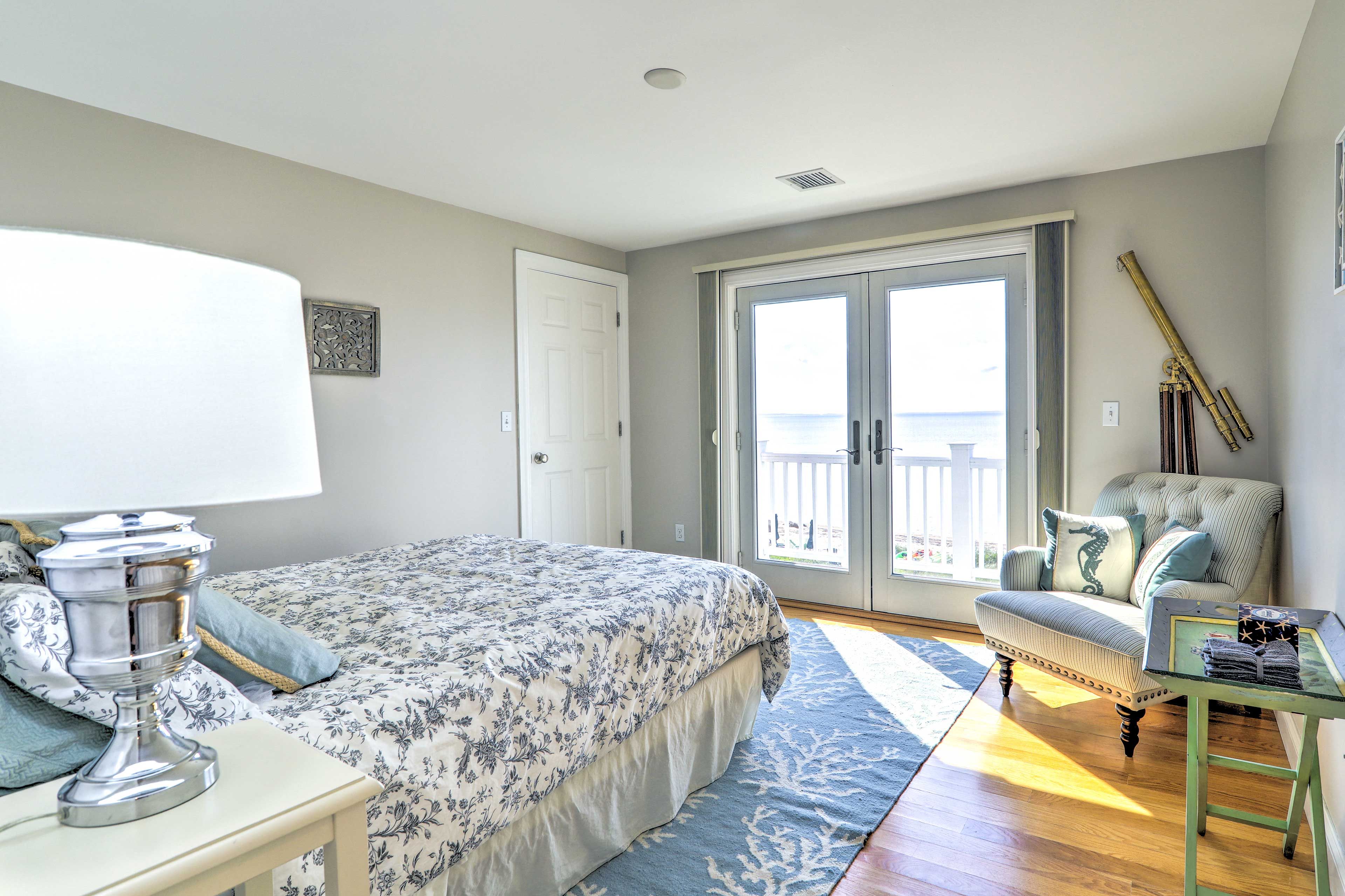 Bedroom 2 | 2nd Floor | Queen Bed | Deck Access