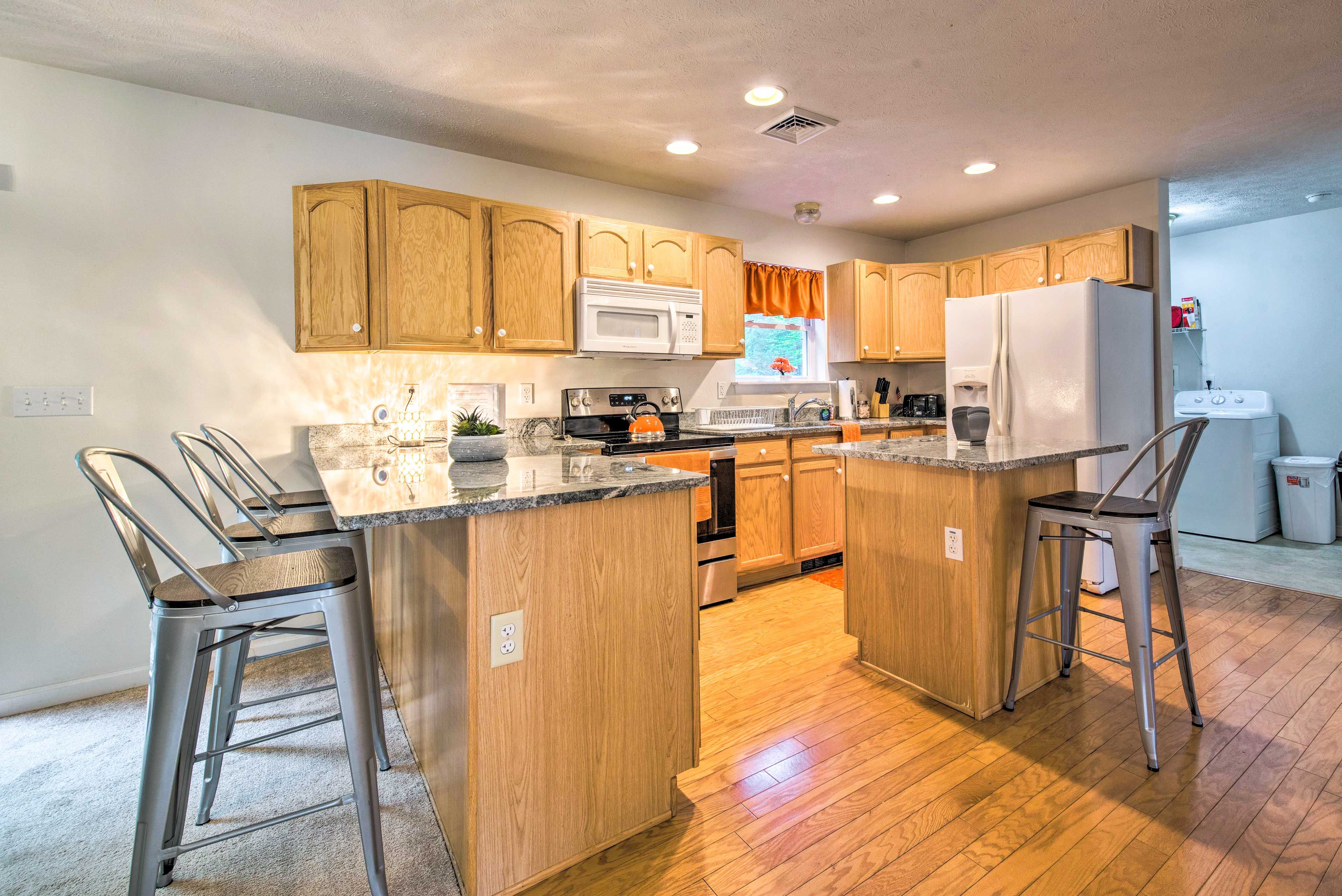 Kitchen | Pots & Pans | Keurig Coffee Maker | Blender | Spices | Toaster