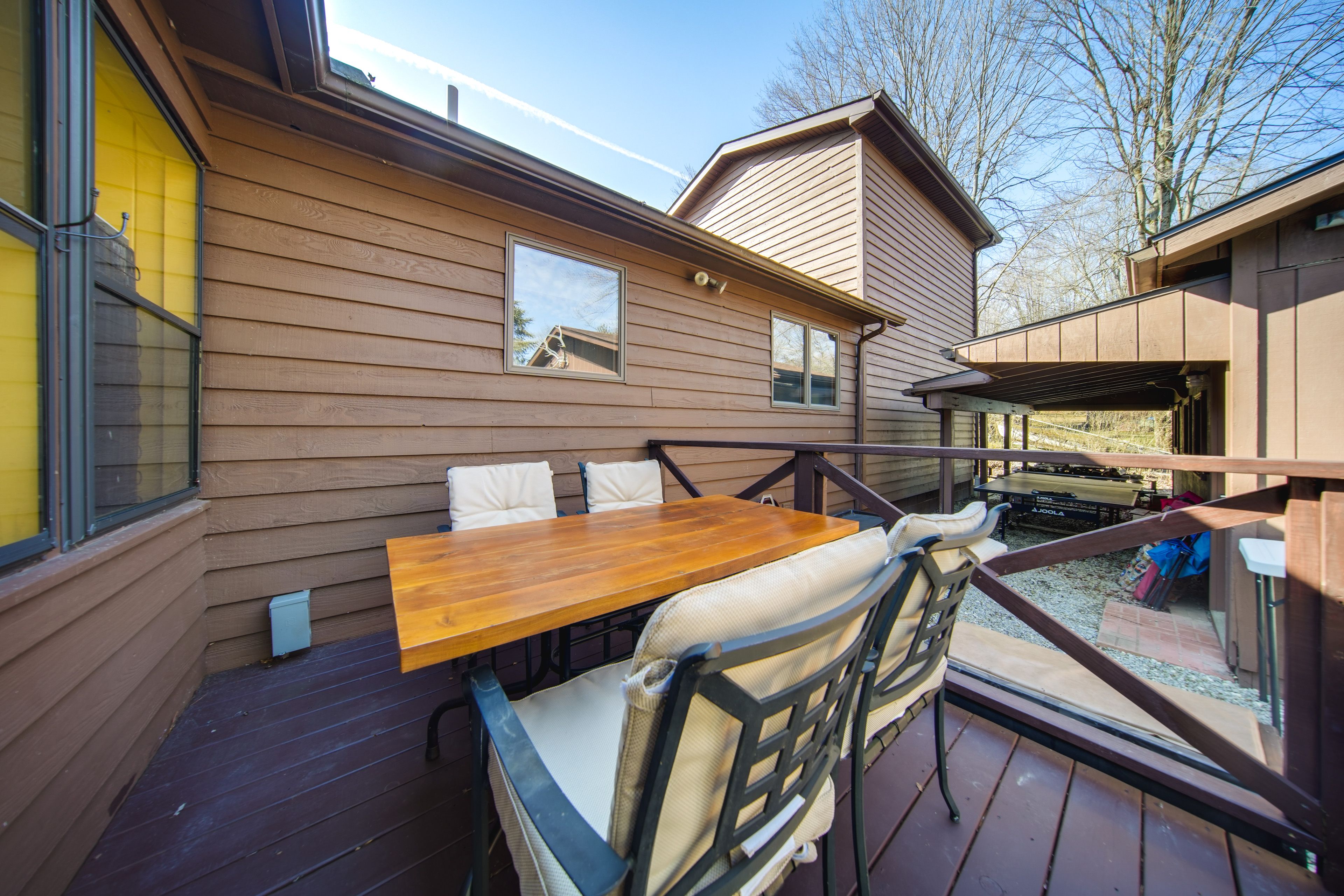 Deck | Outdoor Dining Table
