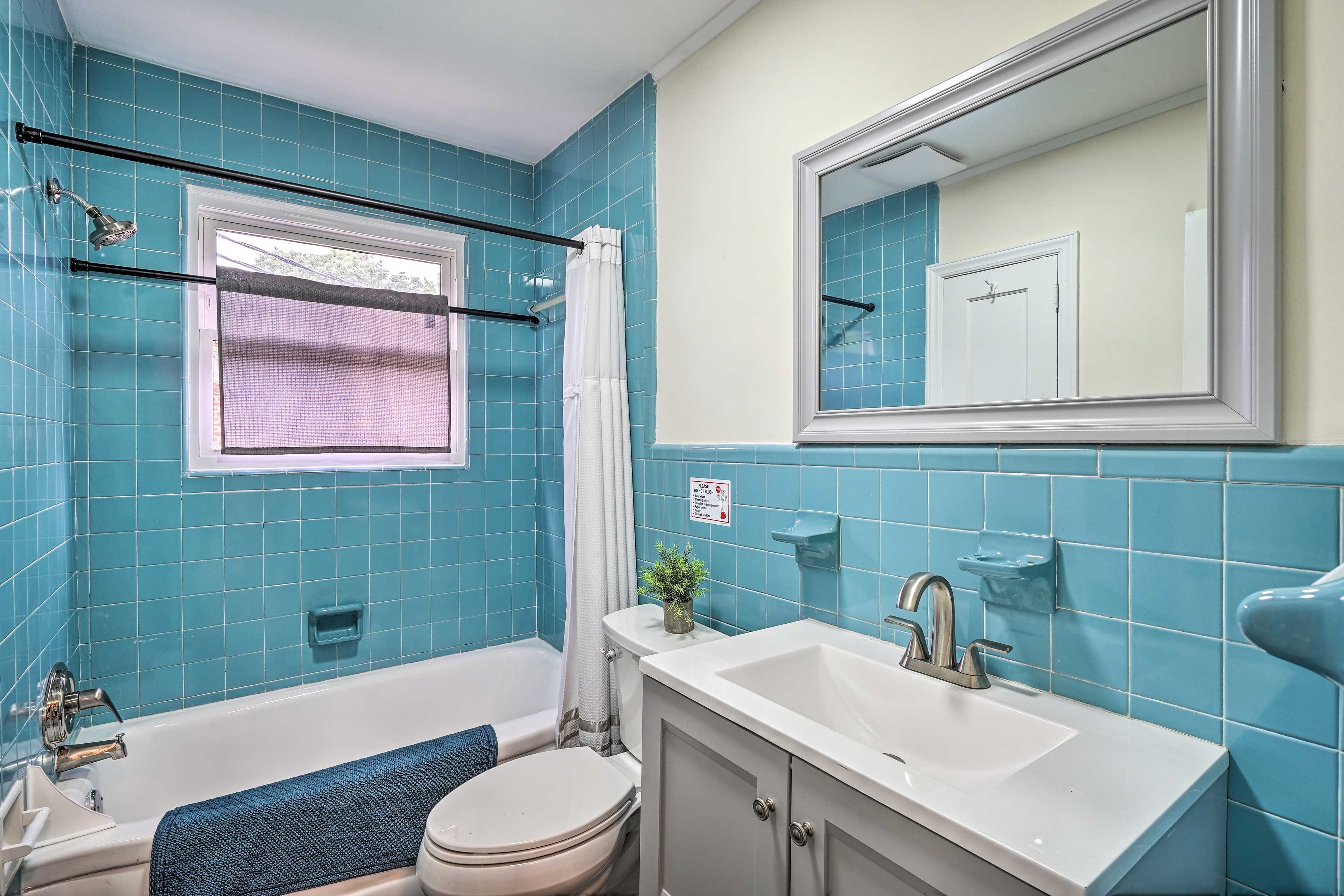 Bathroom | Towels Provided