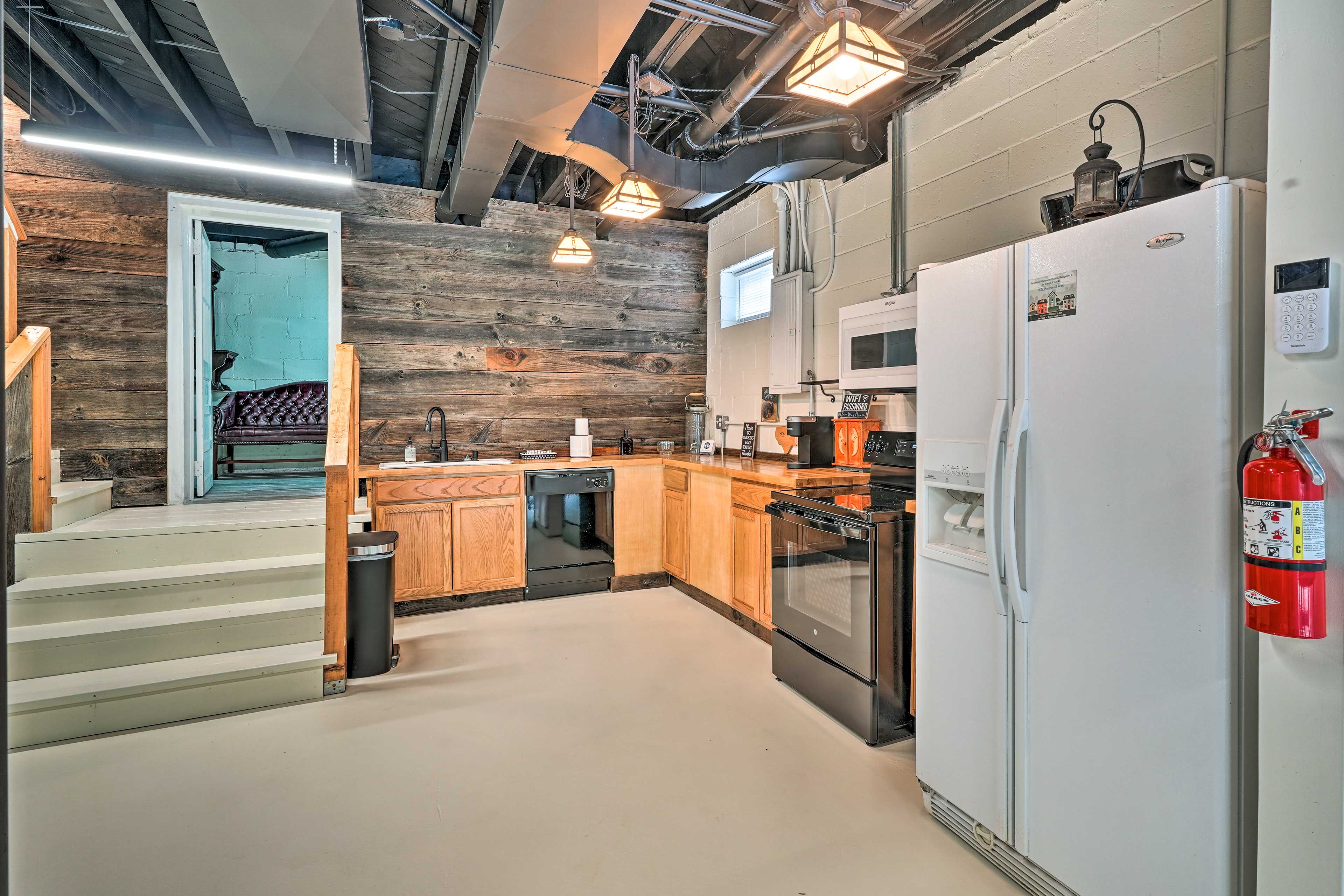 Basement | Full Kitchen