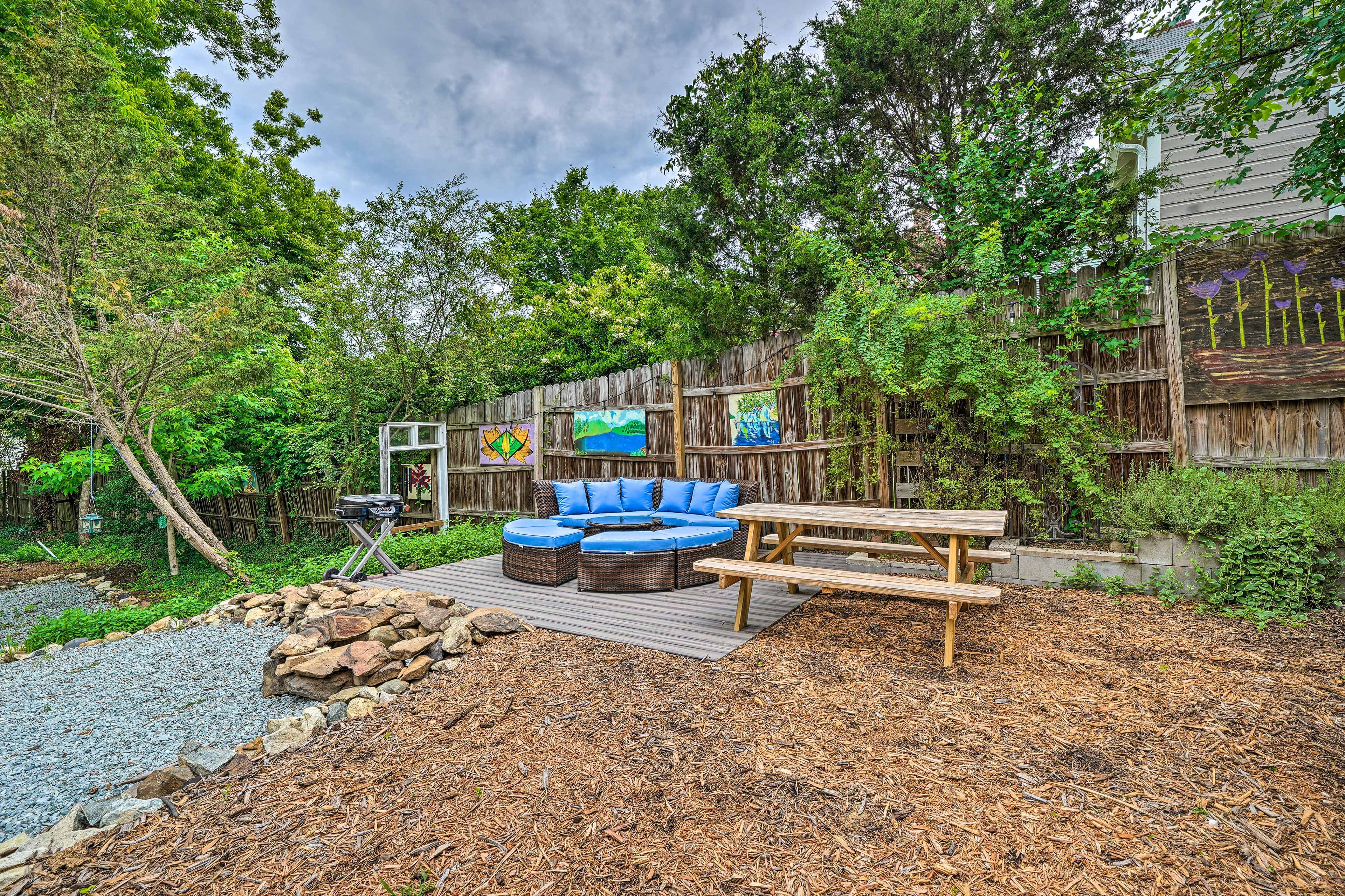 Backyard Lounge