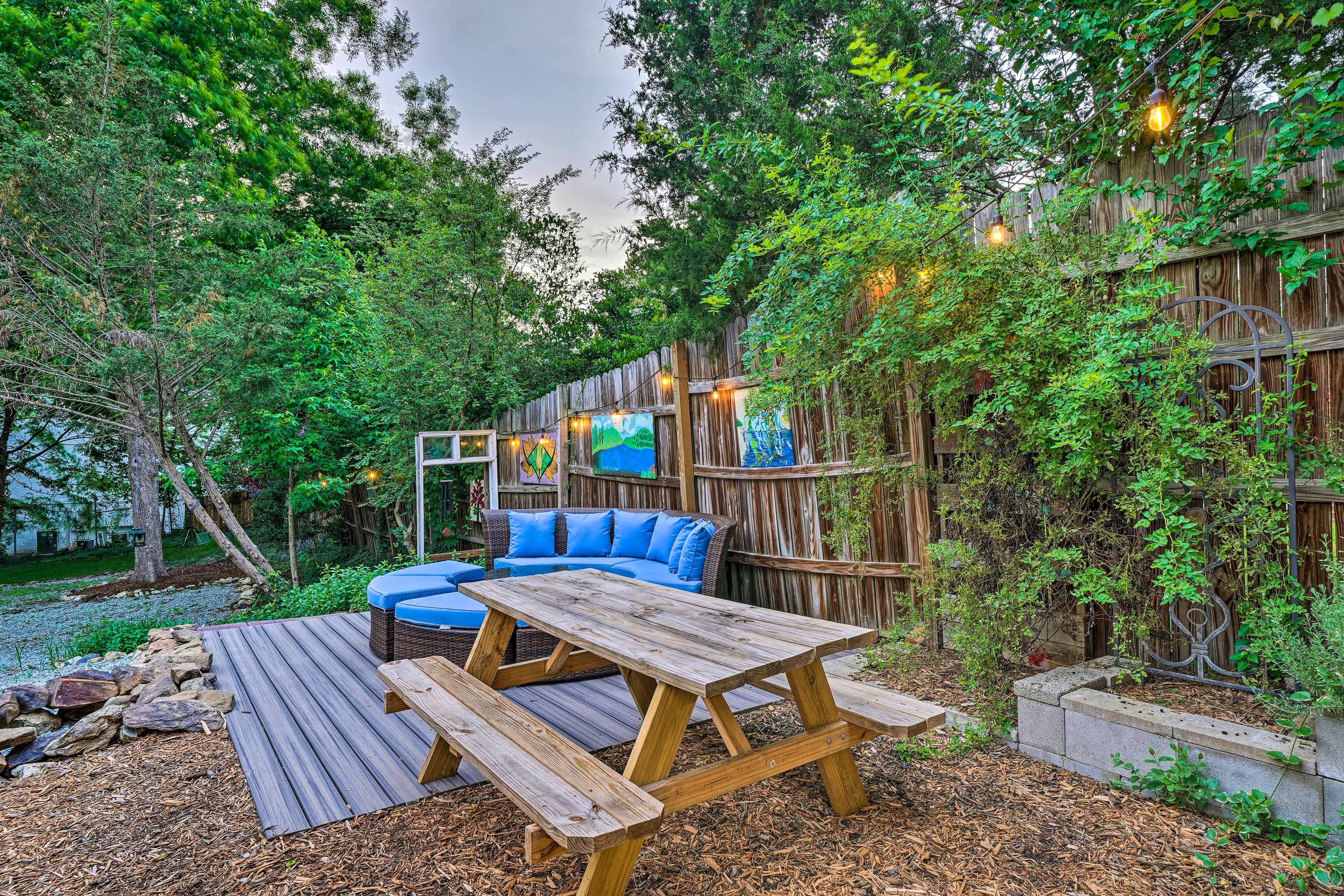 Backyard Lounge
