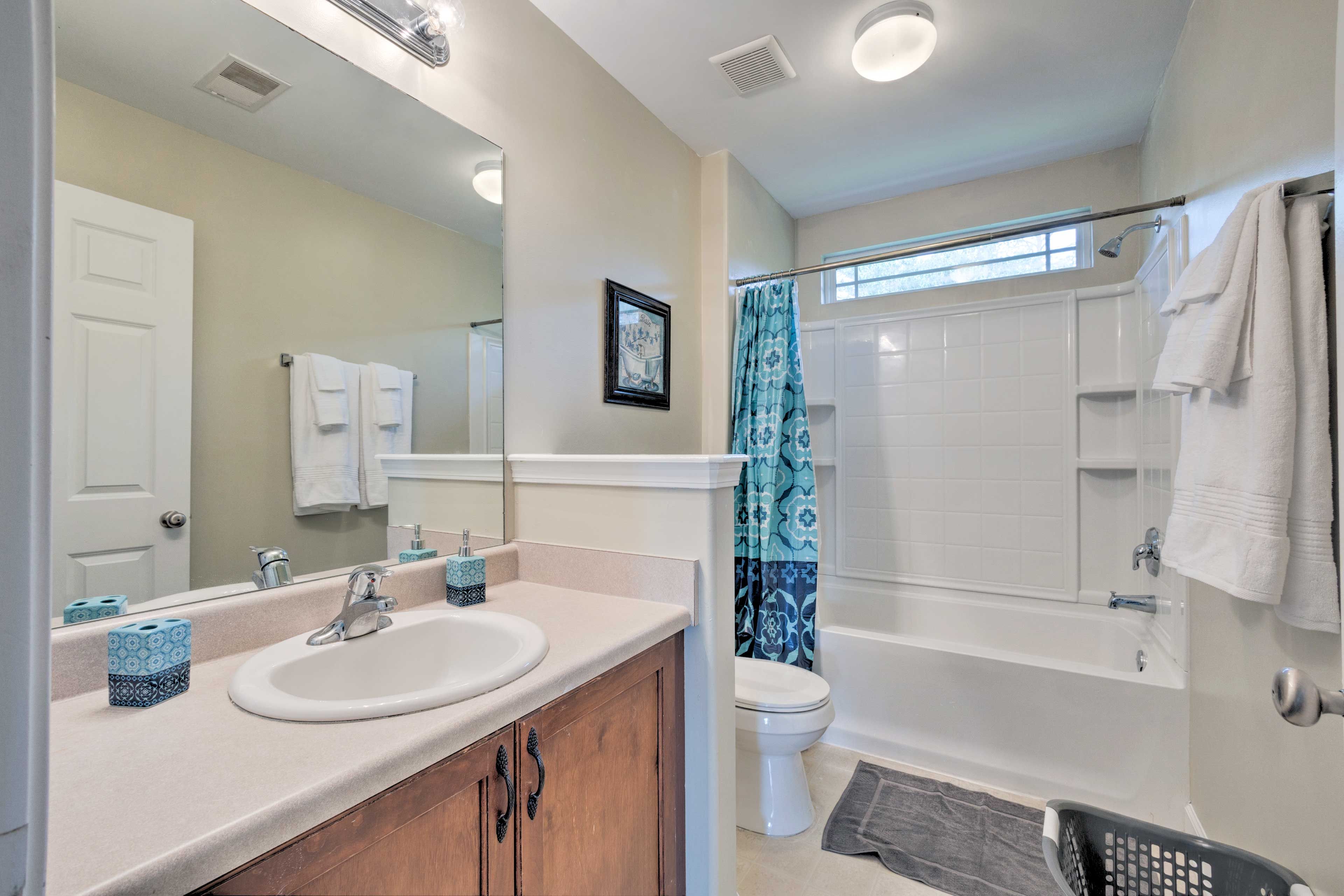 Full Bathroom | Hair Dryer