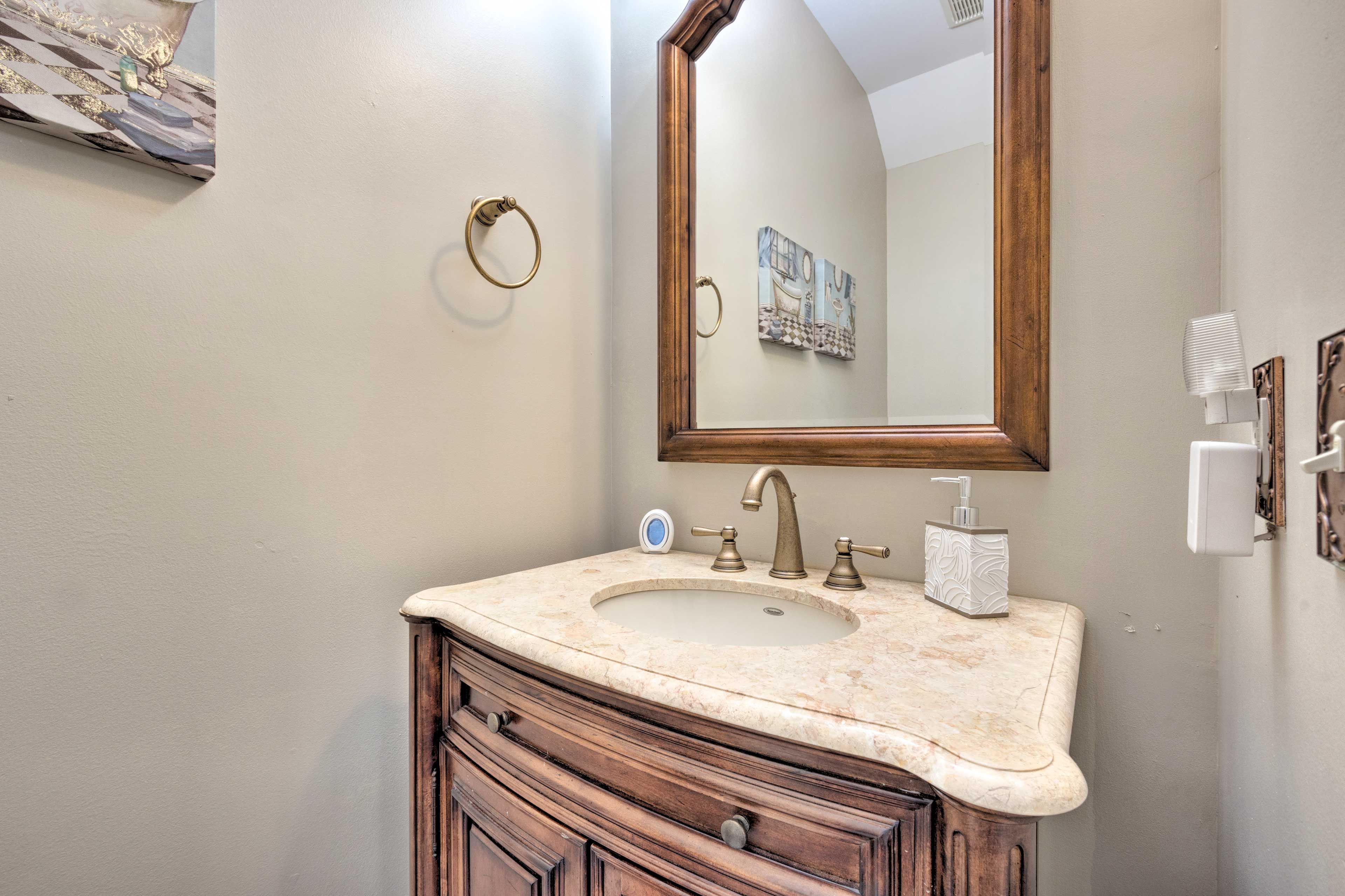 Half Bathroom | Main Level