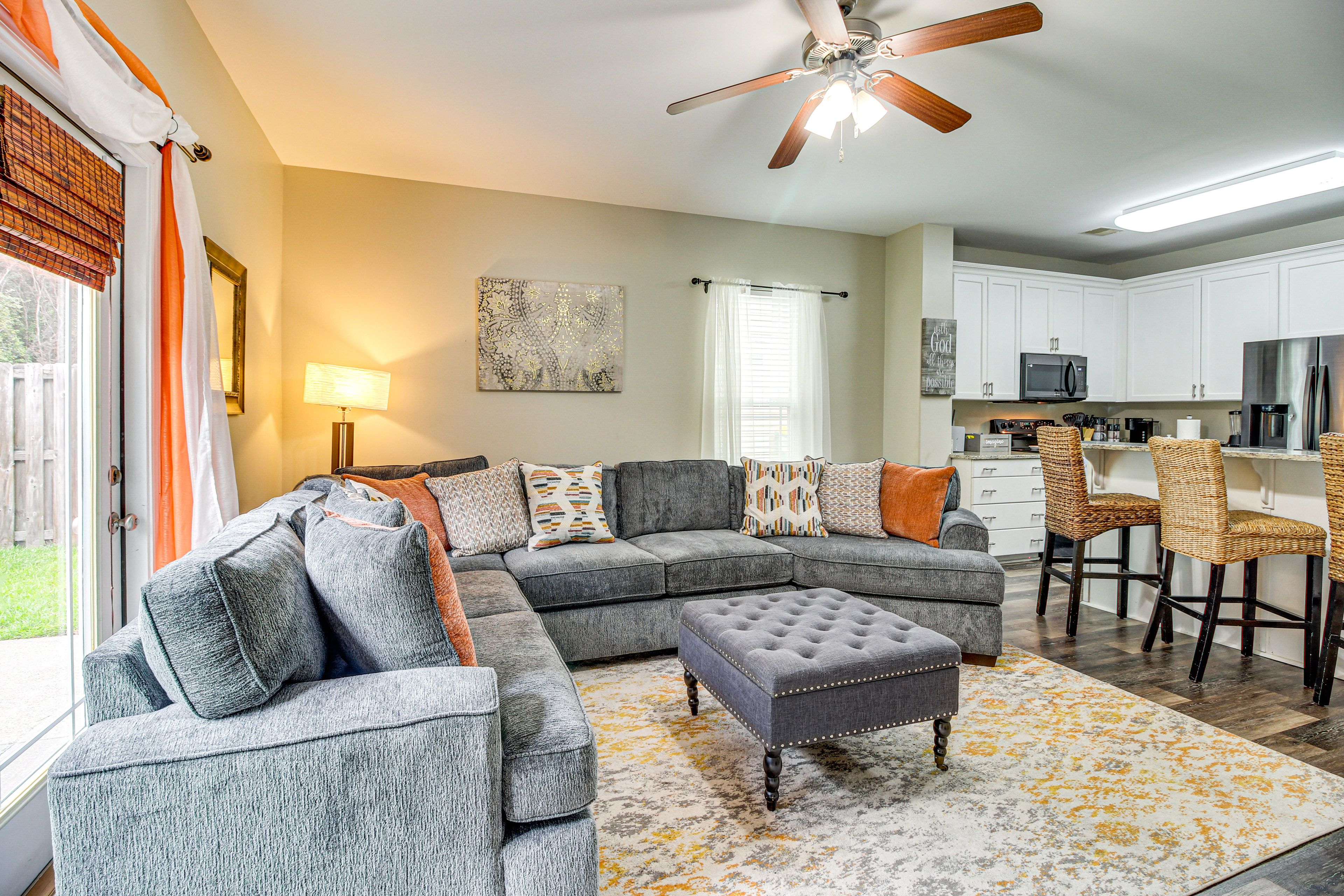 Living Room | Board Games | Vinyl Flooring
