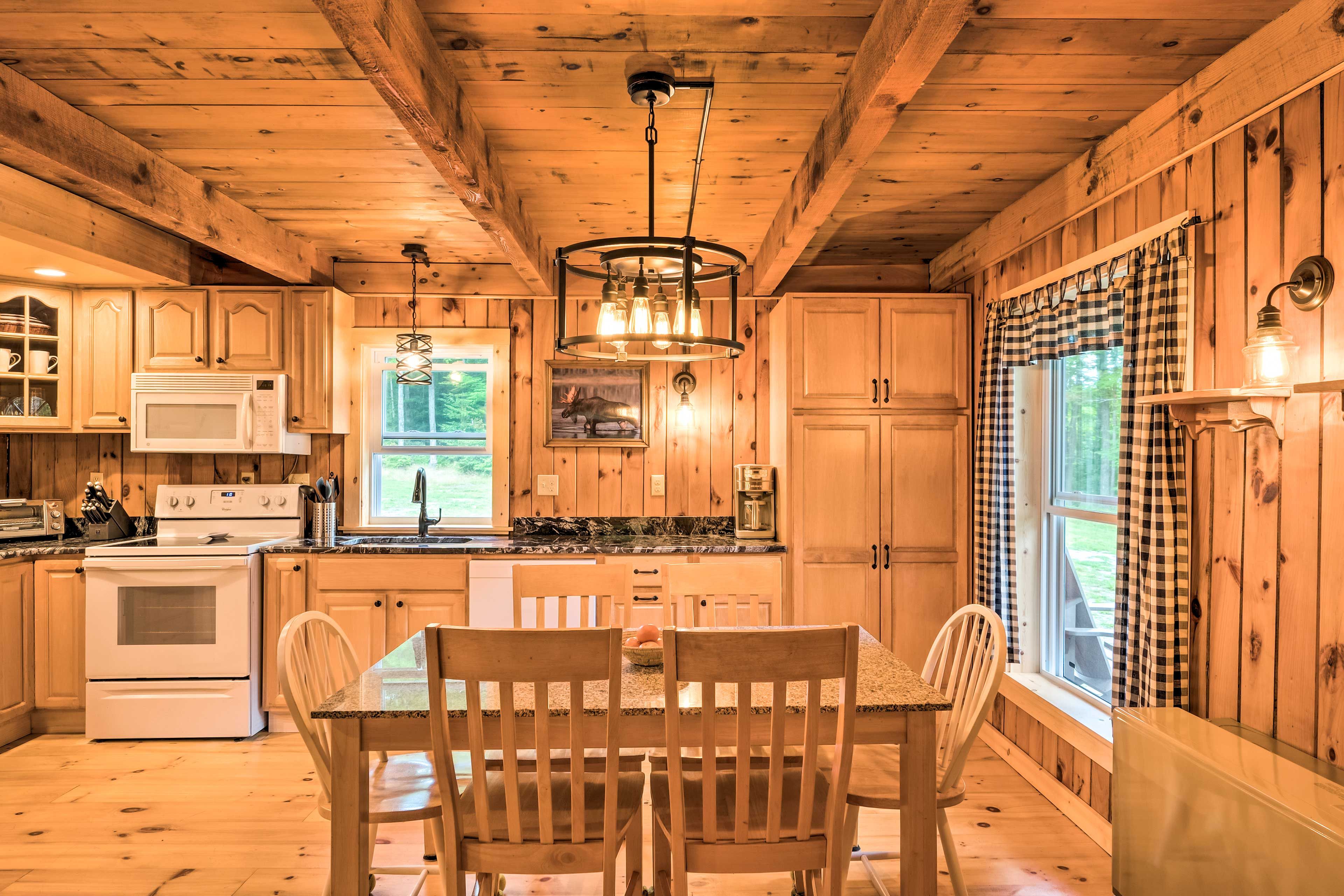 Dining Room | Dishware/Flatware Provided