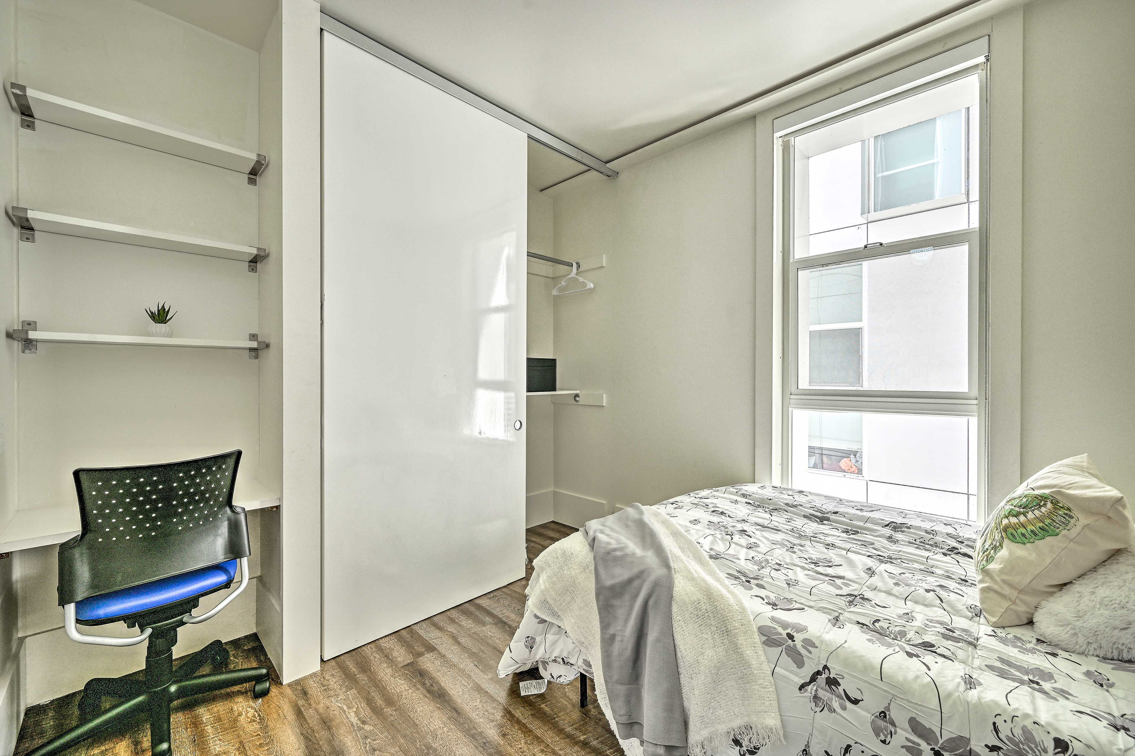 Bedroom 4 | Full Bed | Remote Workspace
