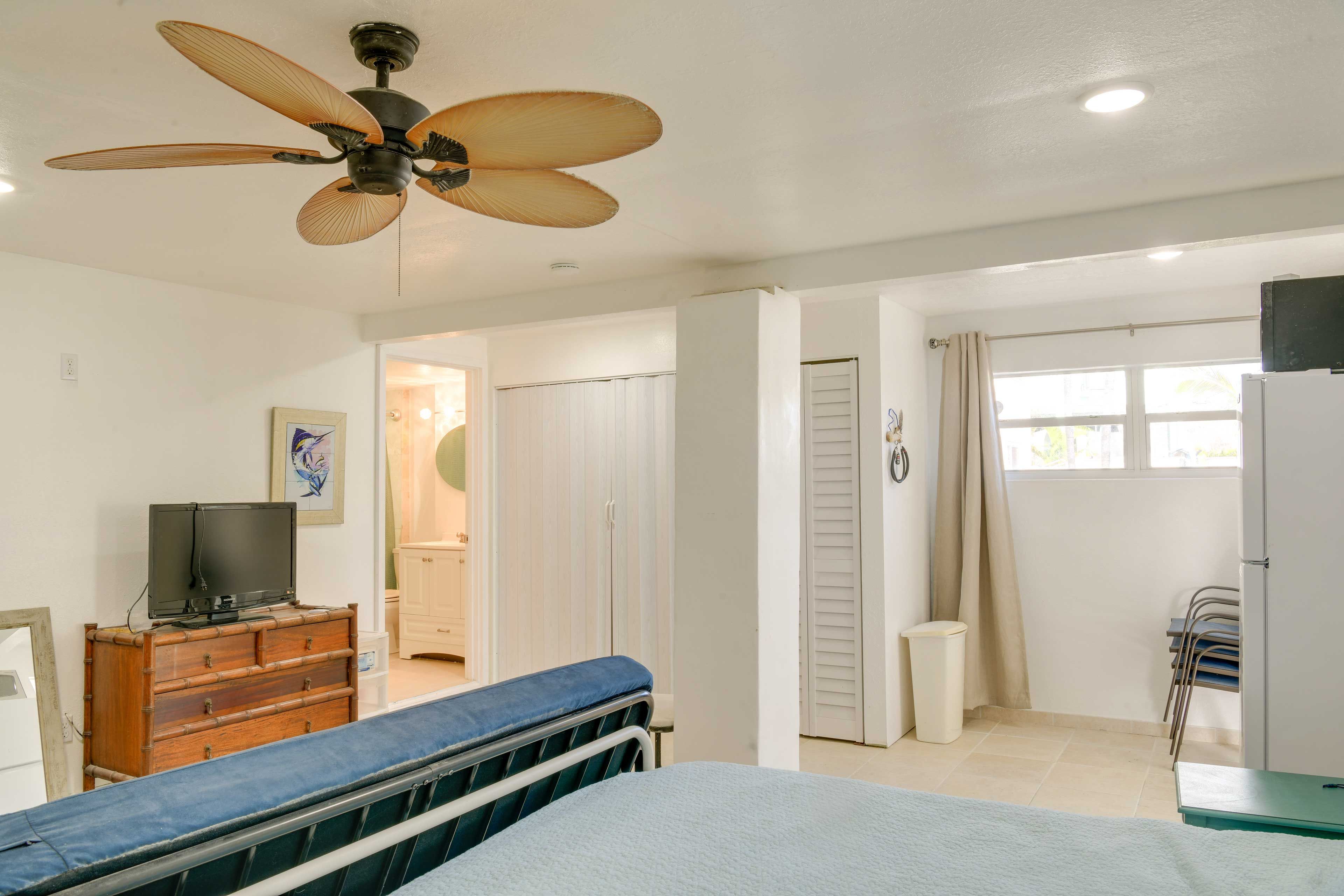 Bedroom 3 | King Bed